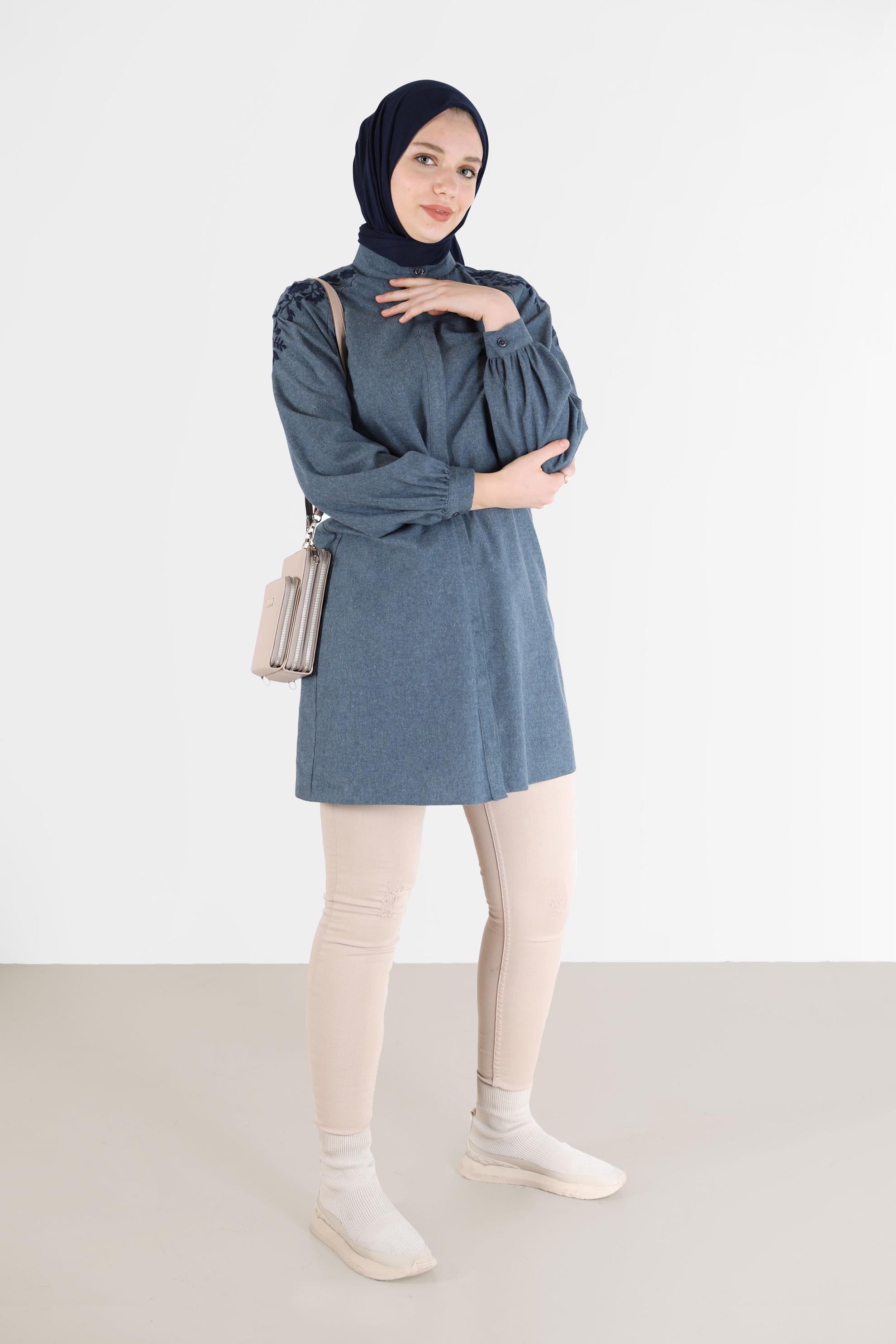 Tesettür giyim LACİVERT OMUZLARI NAKIŞLI GİZLİ DÜĞMELİ TUNİK 42395 