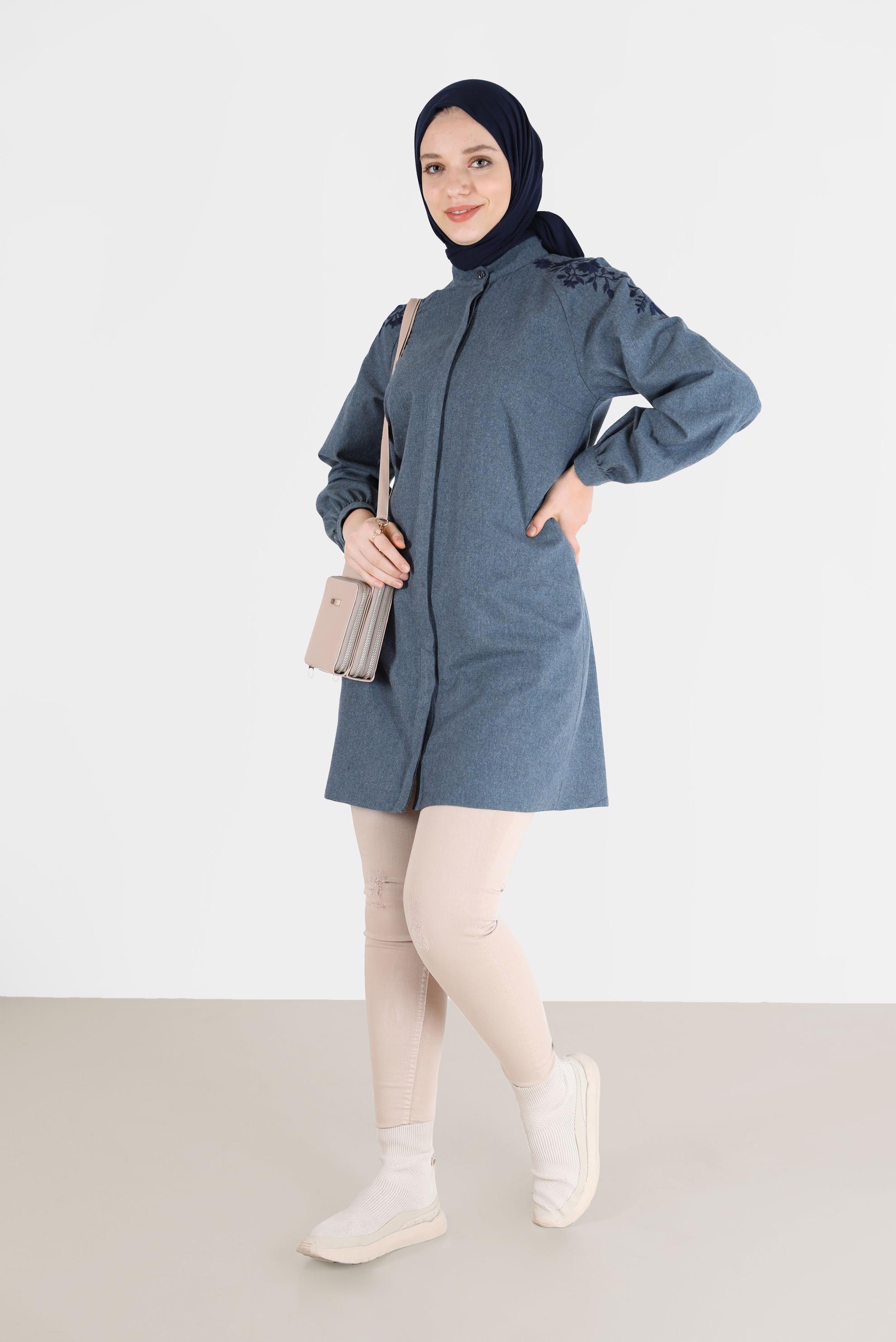 Tesettür giyim LACİVERT OMUZLARI NAKIŞLI GİZLİ DÜĞMELİ TUNİK 42395 