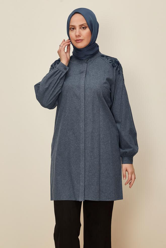 Tesettür giyim LACİVERT OMUZLARI NAKIŞLI GİZLİ DÜĞMELİ TUNİK 42395  - ALVİNA