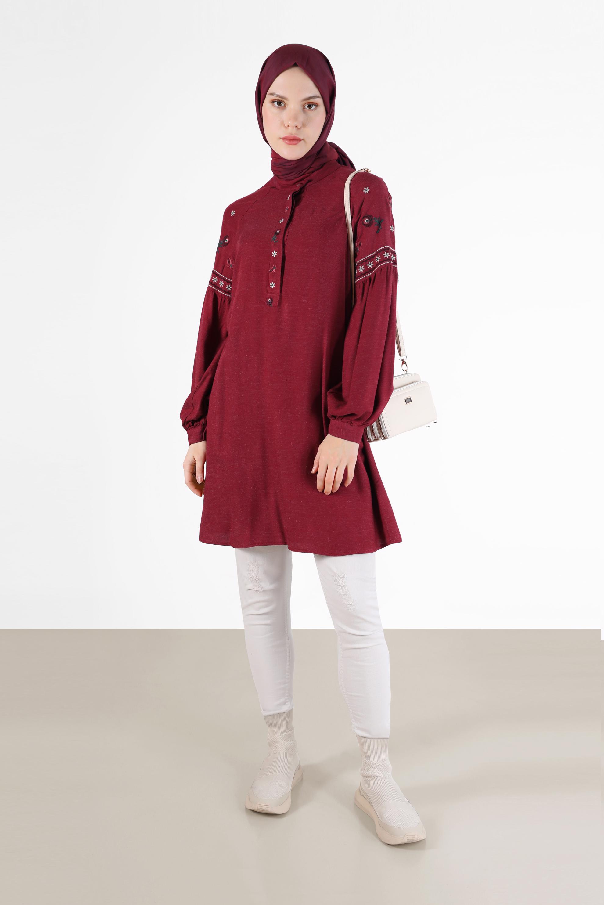 Tesettür giyim KIRMIZI İŞLEME DETAYLI GİZLİ DÜĞMELİ TUNİK 42396 
