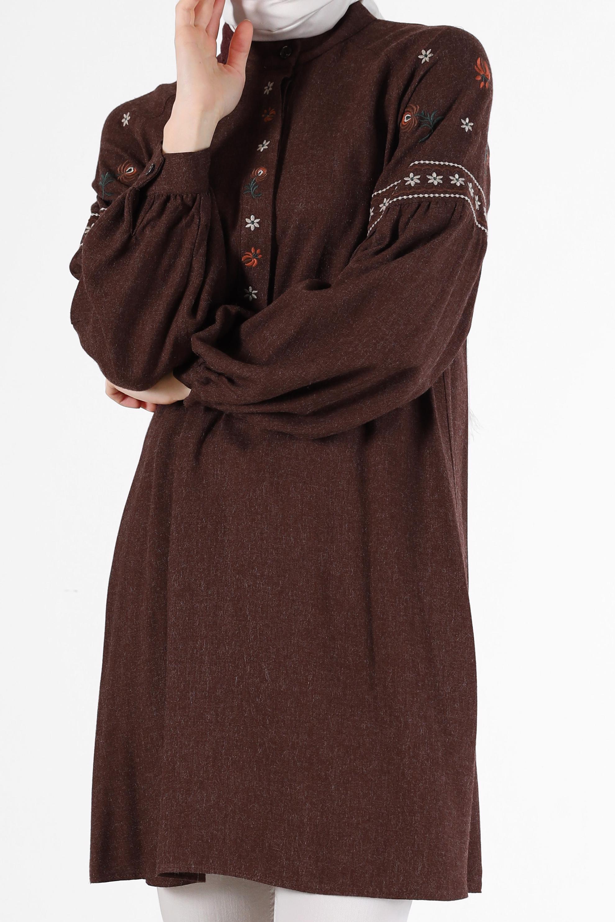 Tesettür giyim BORDO İŞLEME DETAYLI GİZLİ DÜĞMELİ TUNİK 42396 