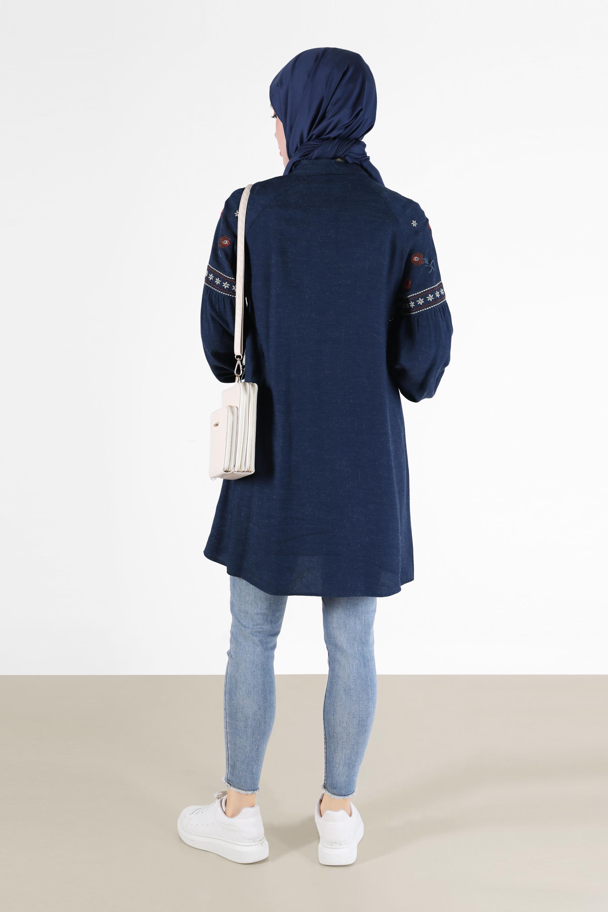 Tesettür giyim LACİVERT İŞLEME DETAYLI GİZLİ DÜĞMELİ TUNİK 42396 