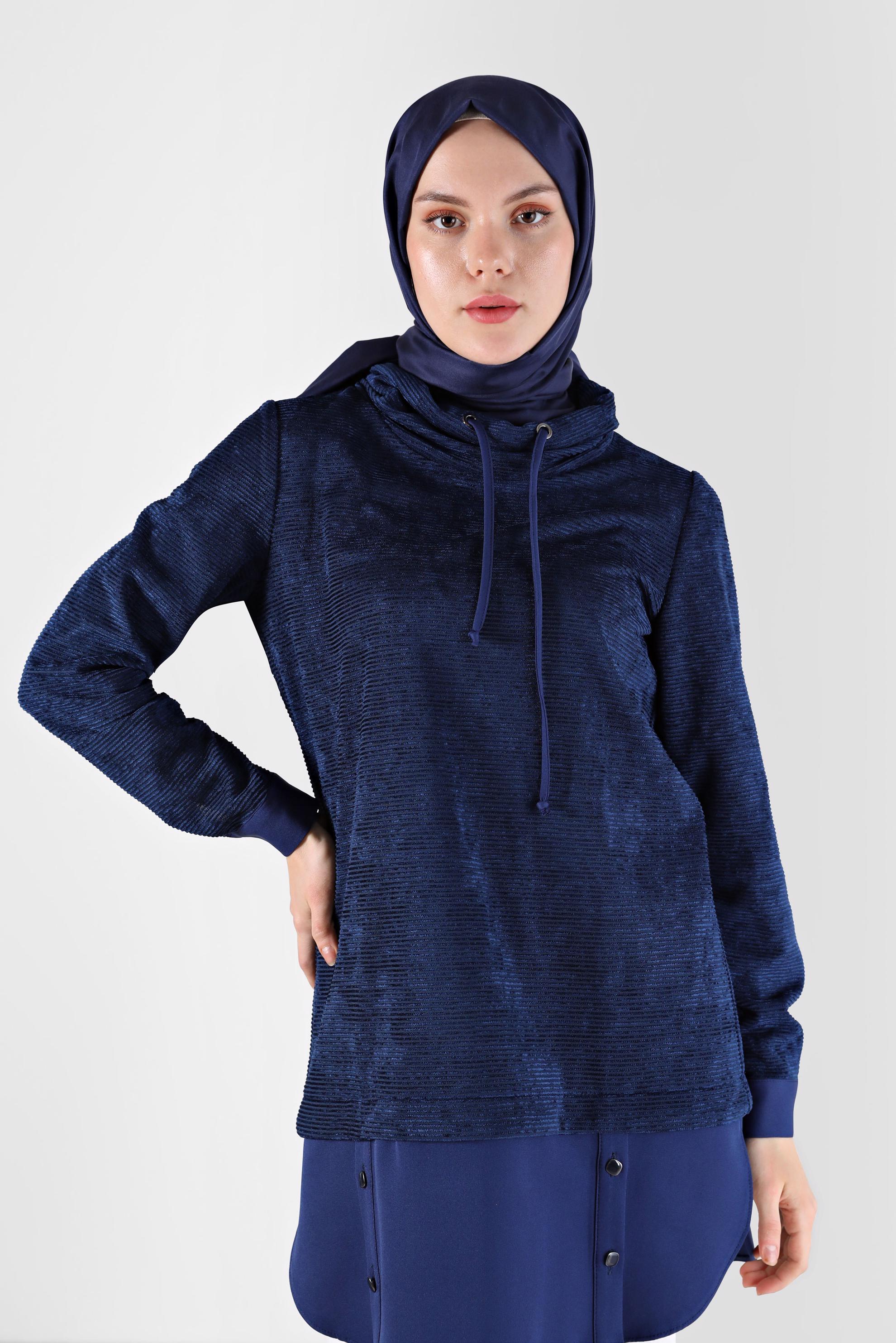 Tesettür giyim LACİVERT GÖMLEK PARÇA DETAYLI DEGAJE YAKA ŞÖNİL KADİFE TUNİK 42397 