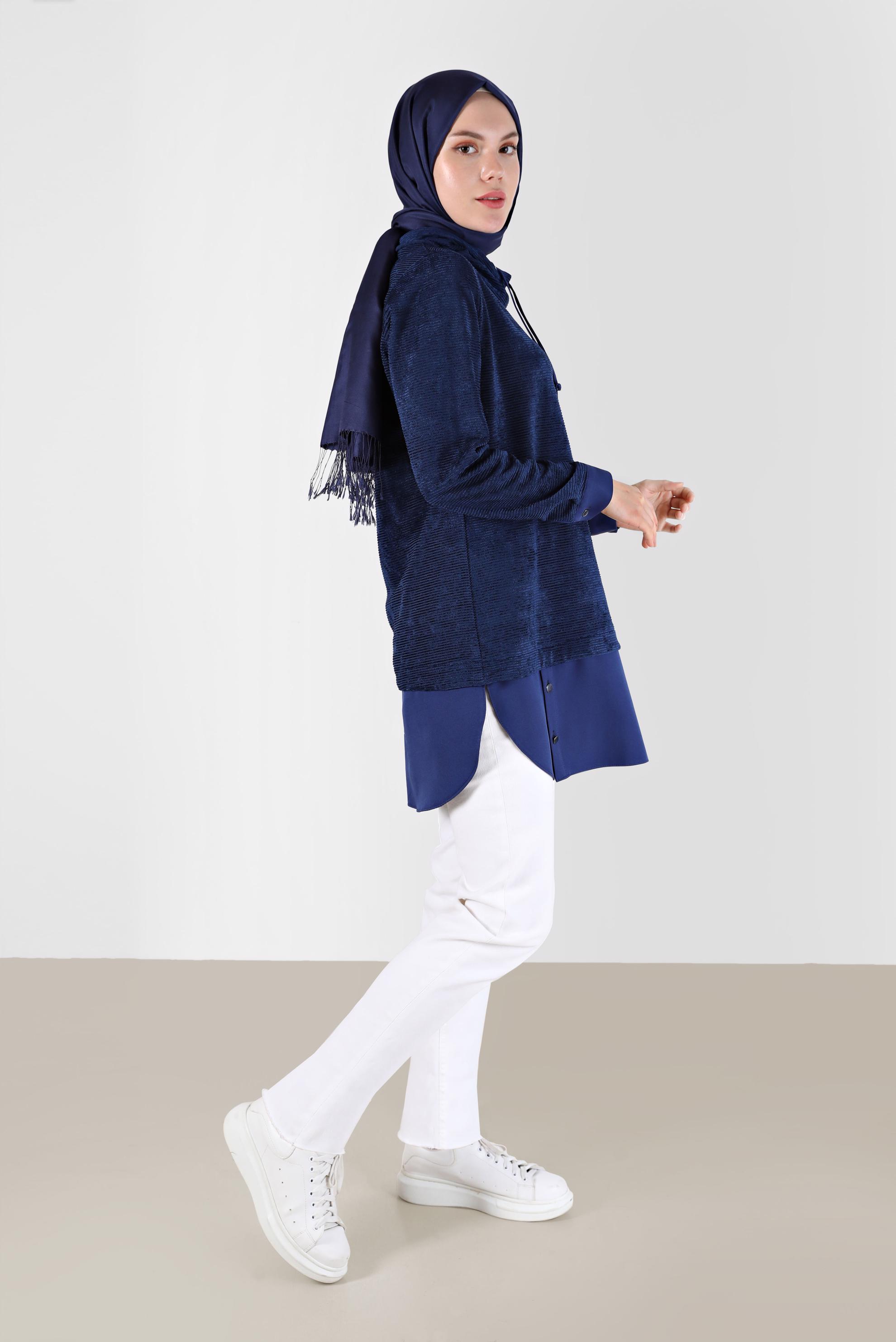 Tesettür giyim LACİVERT GÖMLEK PARÇA DETAYLI DEGAJE YAKA ŞÖNİL KADİFE TUNİK 42397 