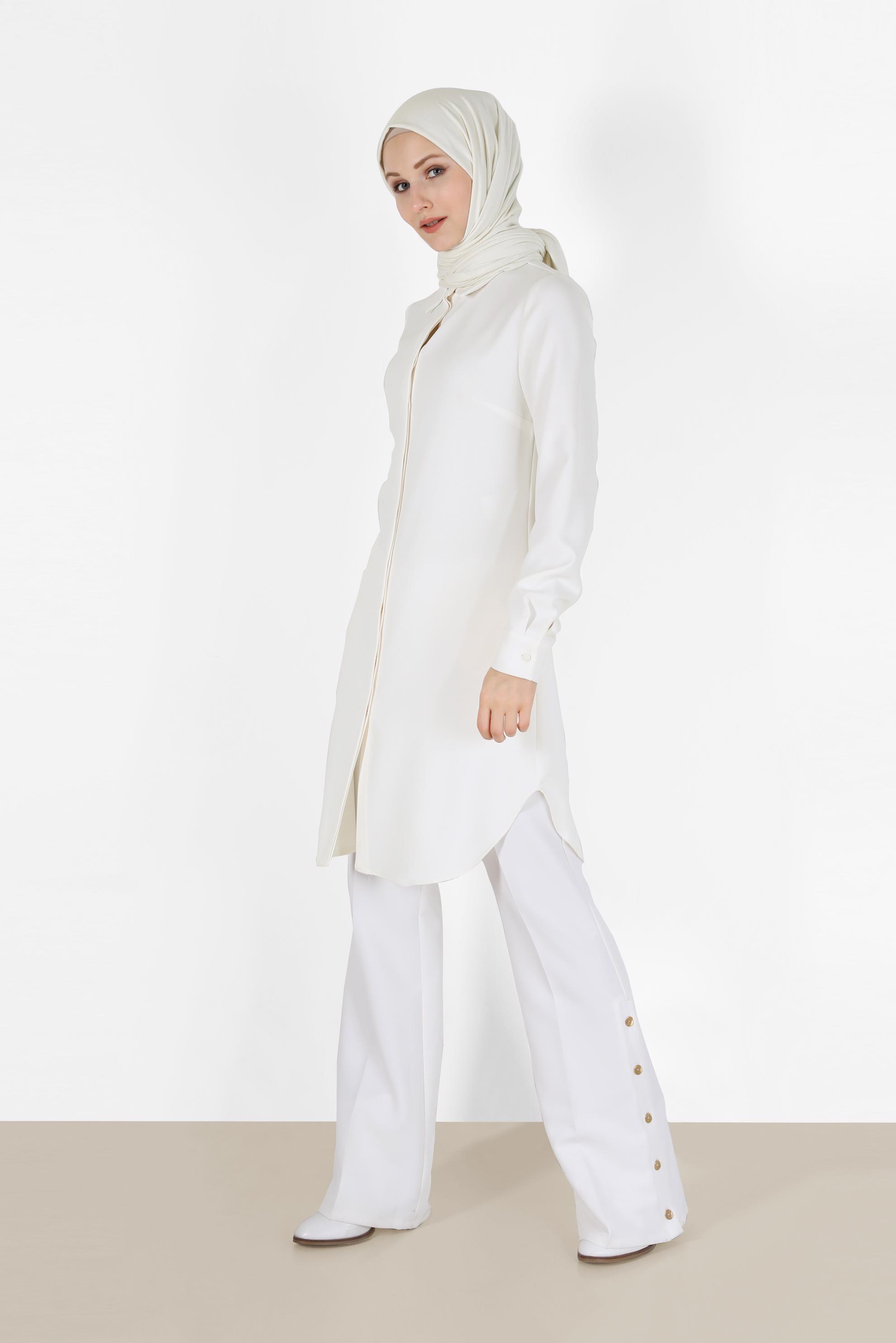 Tesettür giyim BEYAZ GİZLİ DÜĞMELİ BASIC TUNİK 42403 
