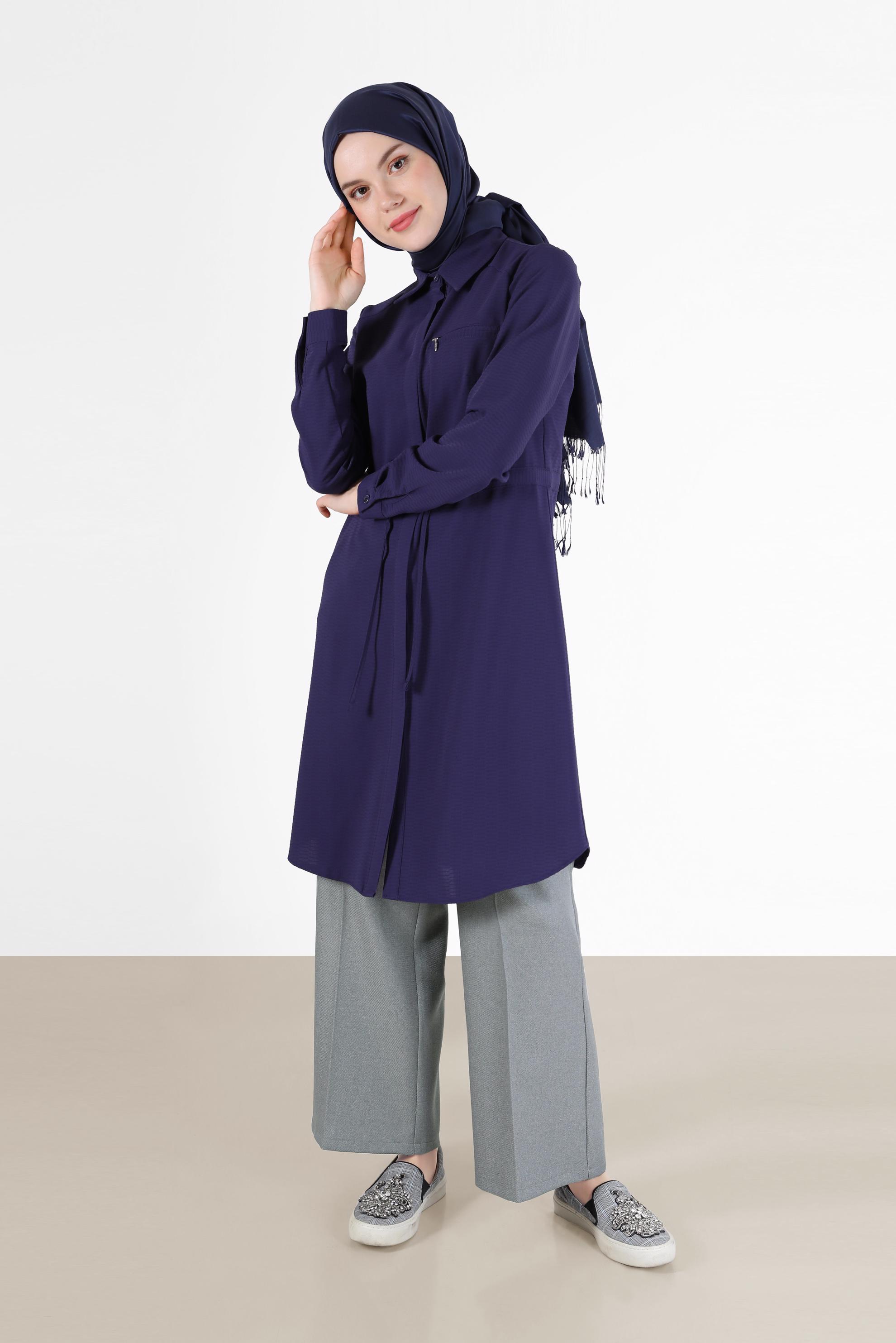 Tesettür giyim LACİVERT BELİ BÜZGÜLÜ GİZLİ DÜĞMELİ TUNİK 42404 