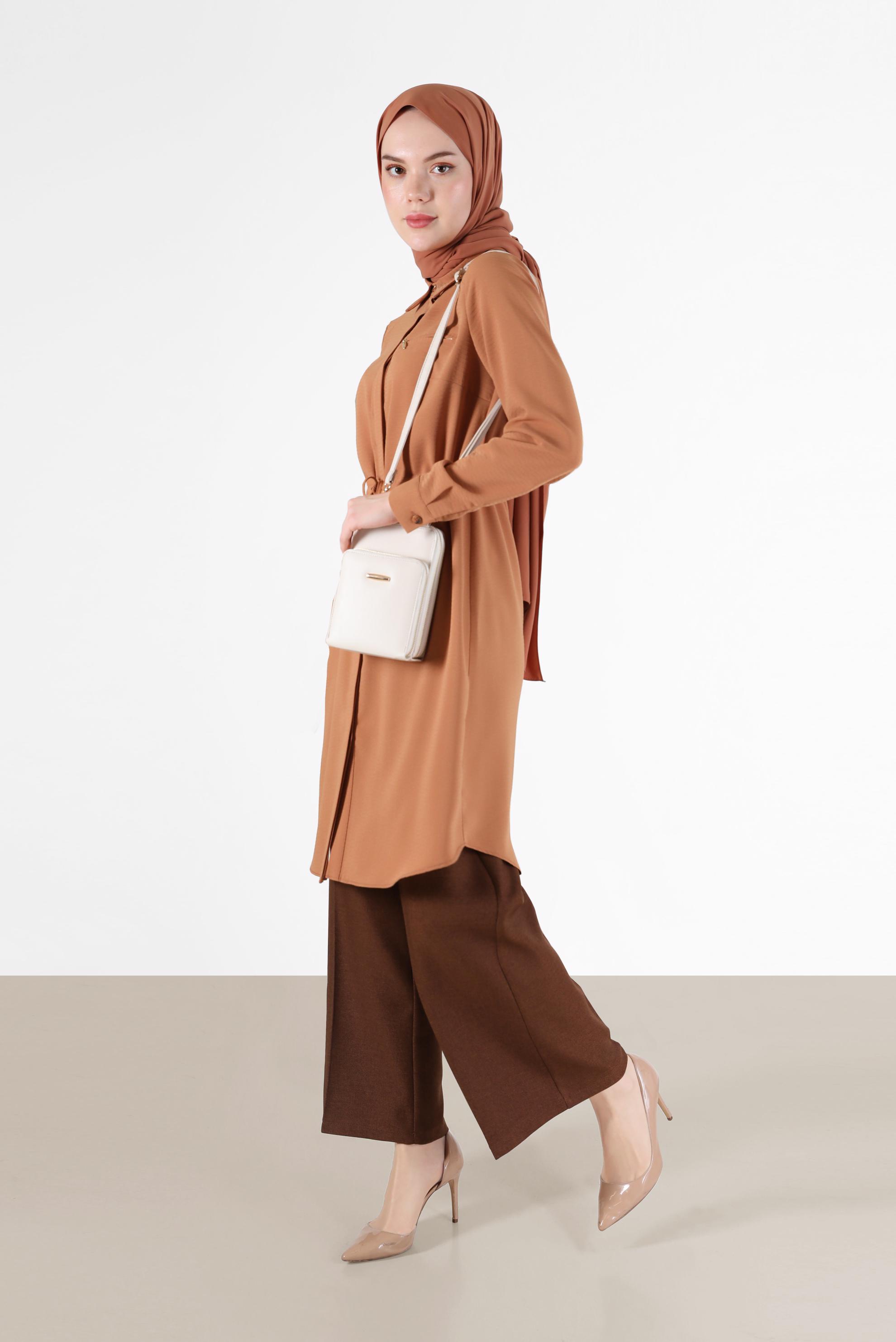 Tesettür giyim KAHVE BELİ BÜZGÜLÜ GİZLİ DÜĞMELİ TUNİK 42404 