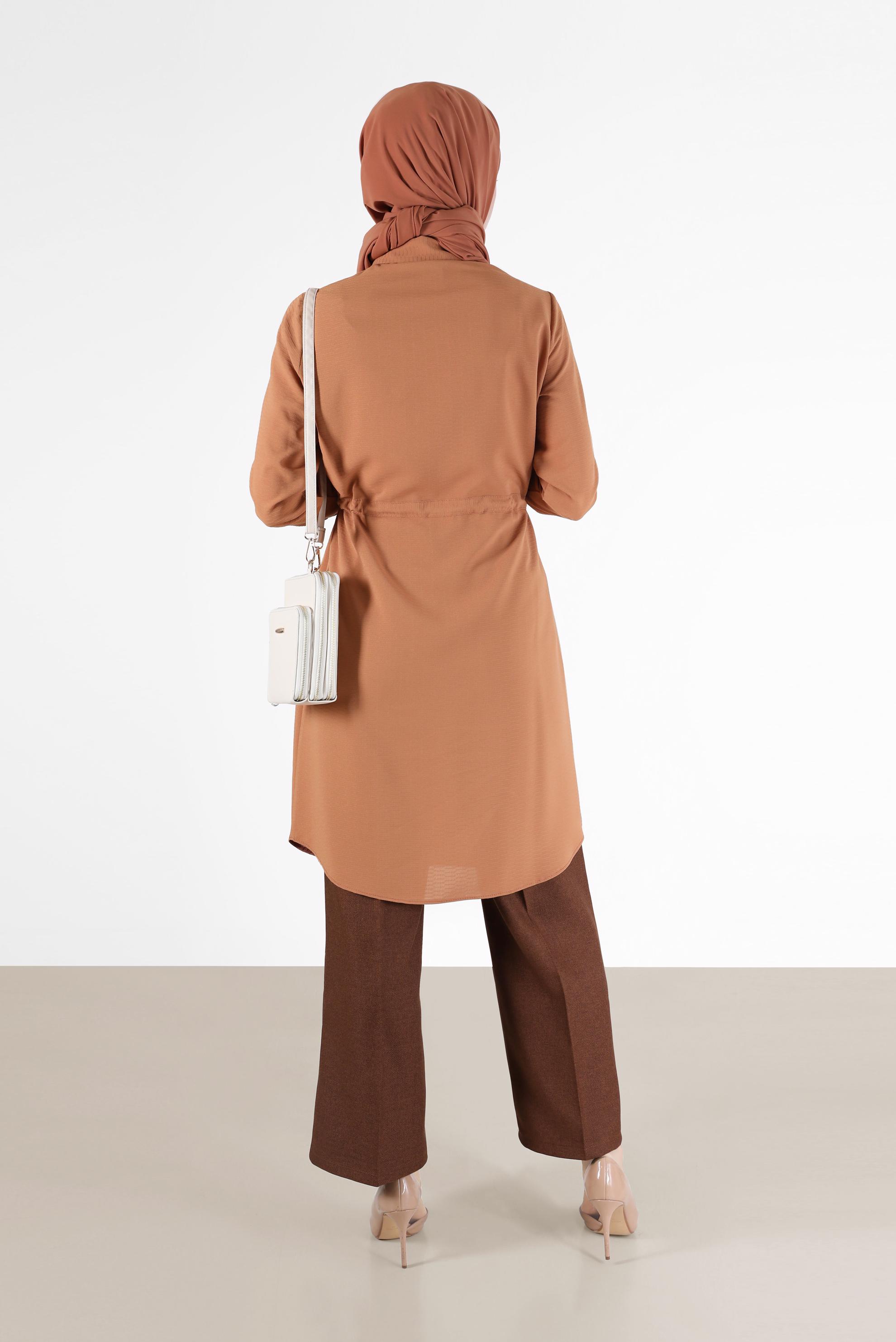 Tesettür giyim KAHVE BELİ BÜZGÜLÜ GİZLİ DÜĞMELİ TUNİK 42404 