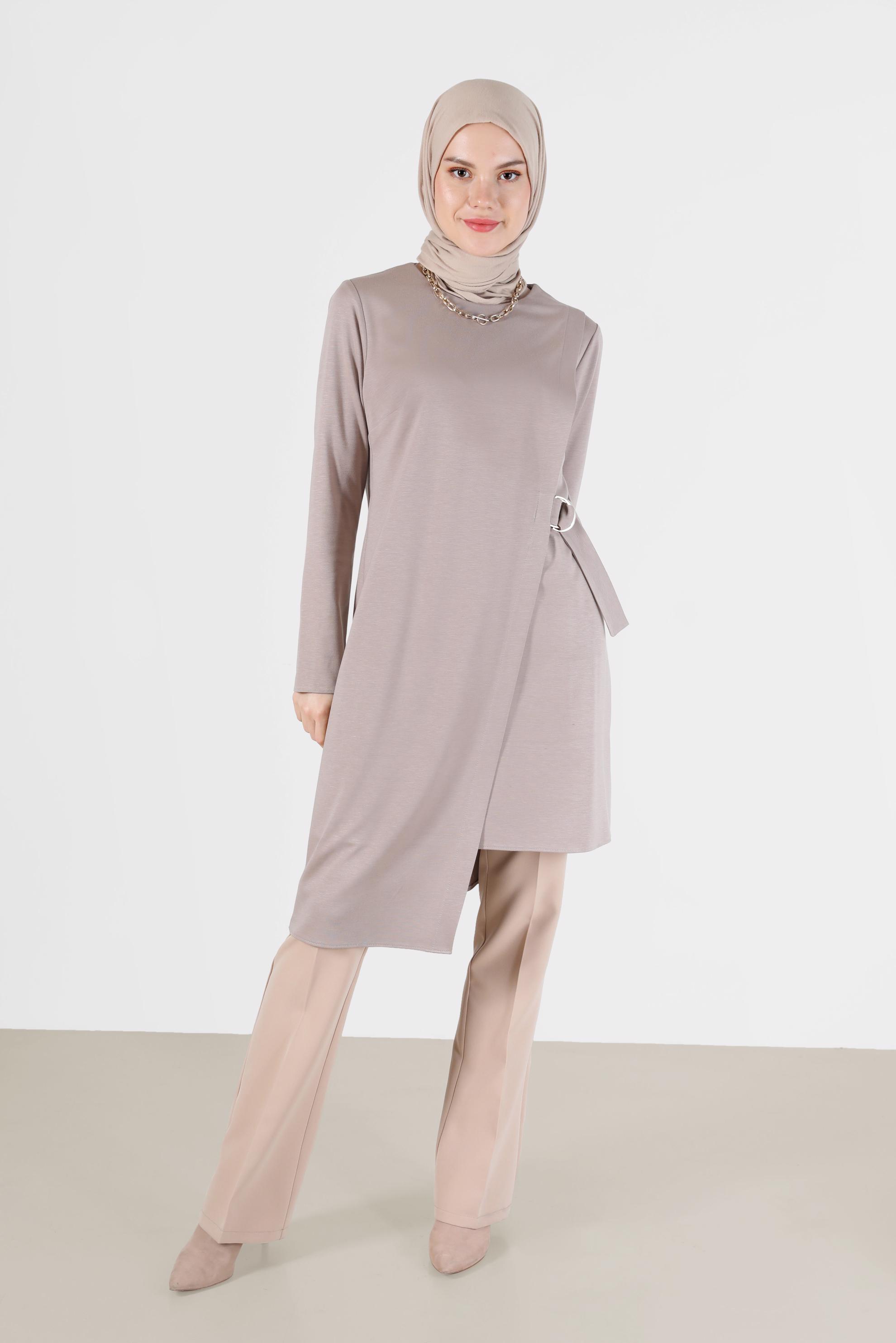 Tesettür giyim BEJ YANDAN BAĞLAMALI ASİMETRİK KESİM TUNİK 42421 