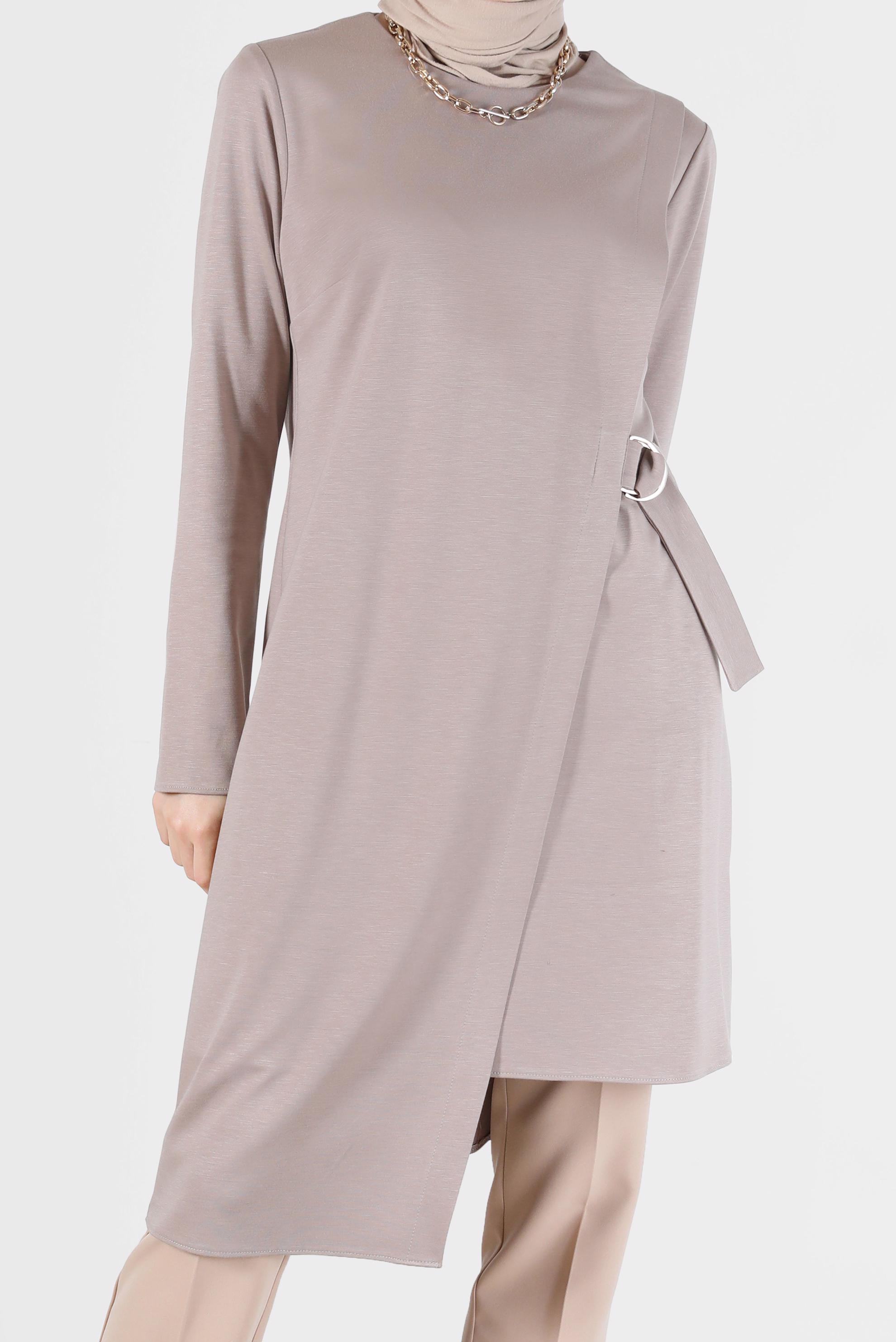 Tesettür giyim BEJ YANDAN BAĞLAMALI ASİMETRİK KESİM TUNİK 42421 