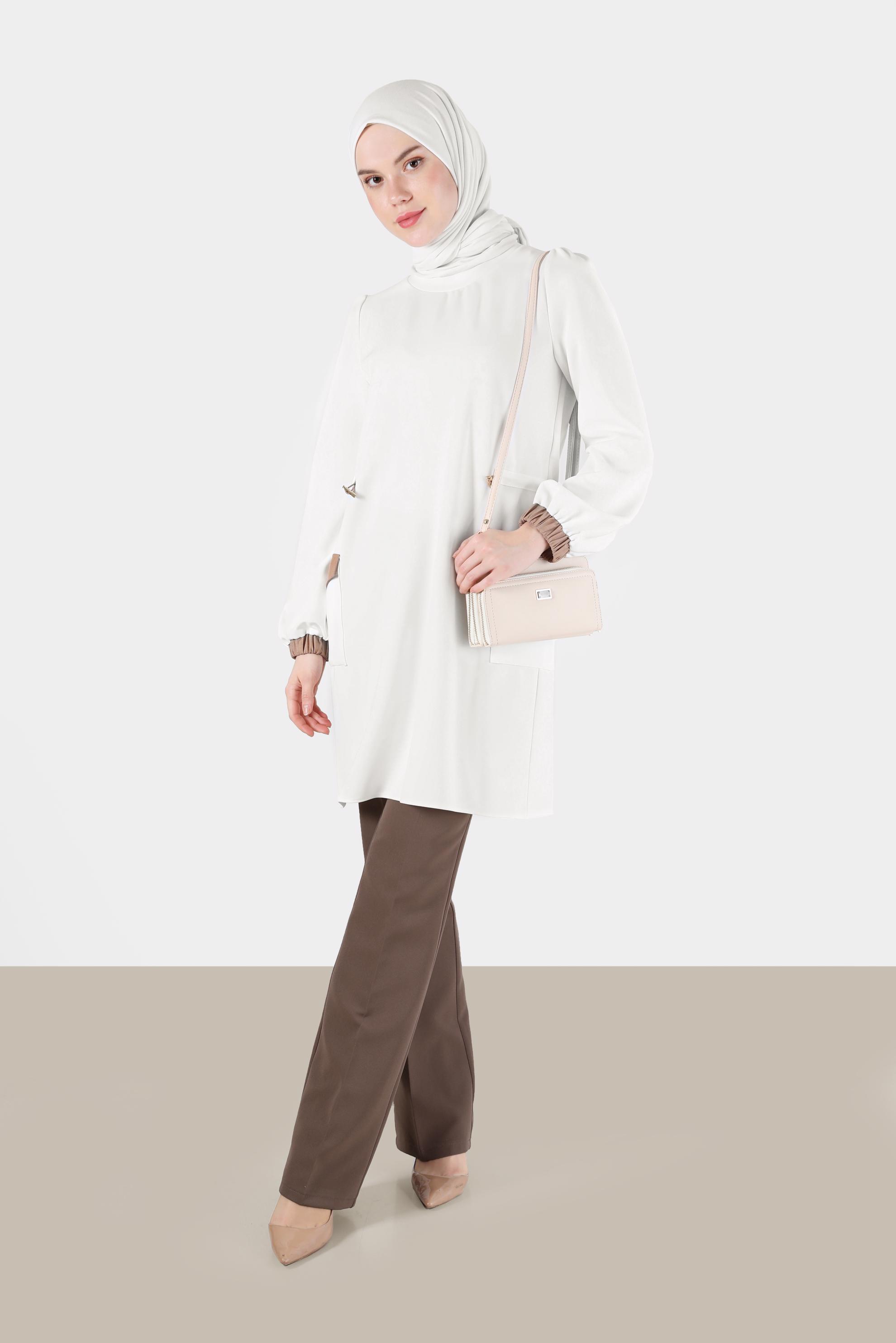 Tesettür giyim BEYAZ BELİ BÜZGÜ DETAYLI MANŞETLERİ LASTİKLİ TUNİK 42423 