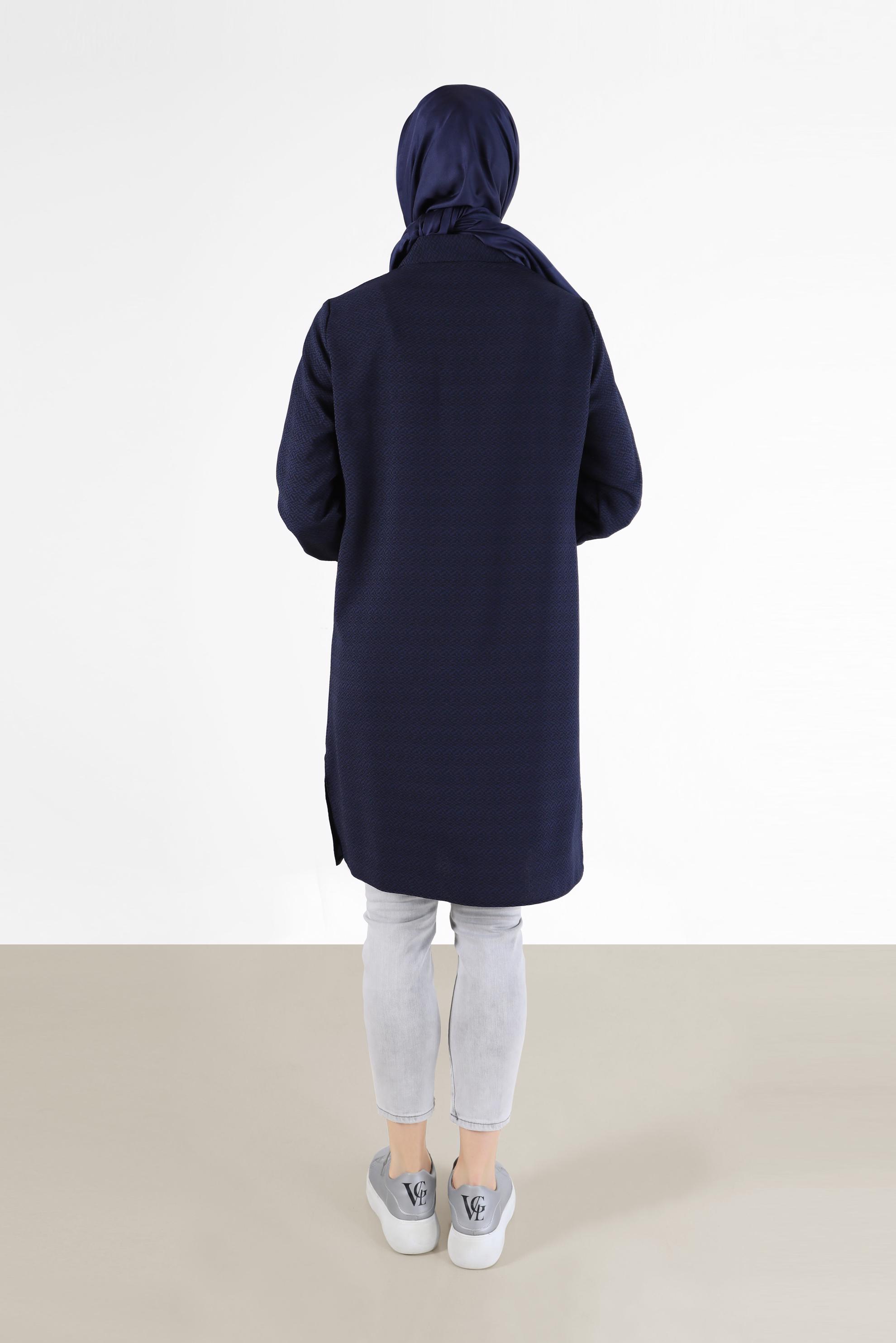 Tesettür giyim LACİVERT OMUZLARI TAŞ DETAYLI DÜĞMELİ TUNİK 42429 