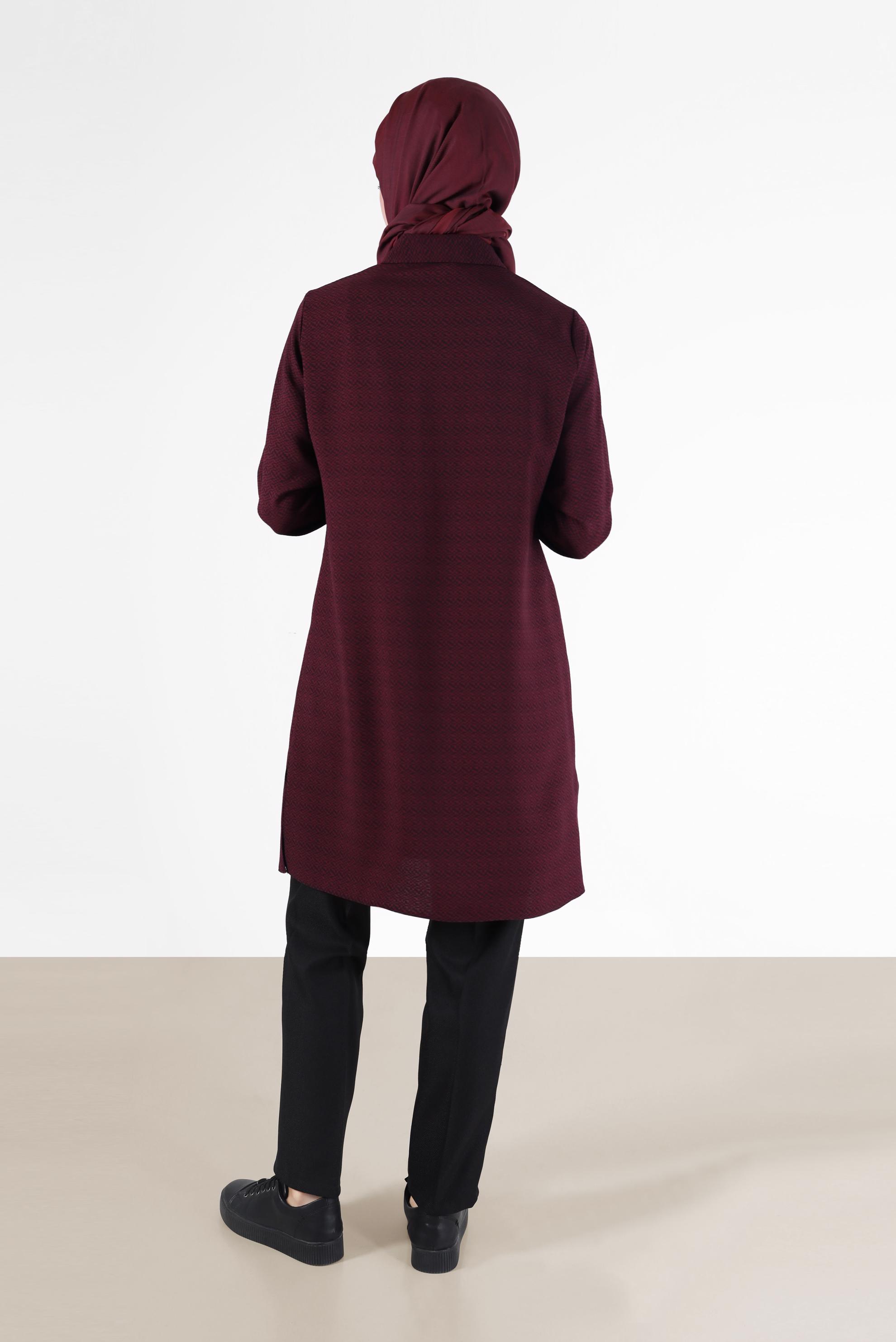 Tesettür giyim MÜRDÜM OMUZLARI TAŞ DETAYLI DÜĞMELİ TUNİK 42429 