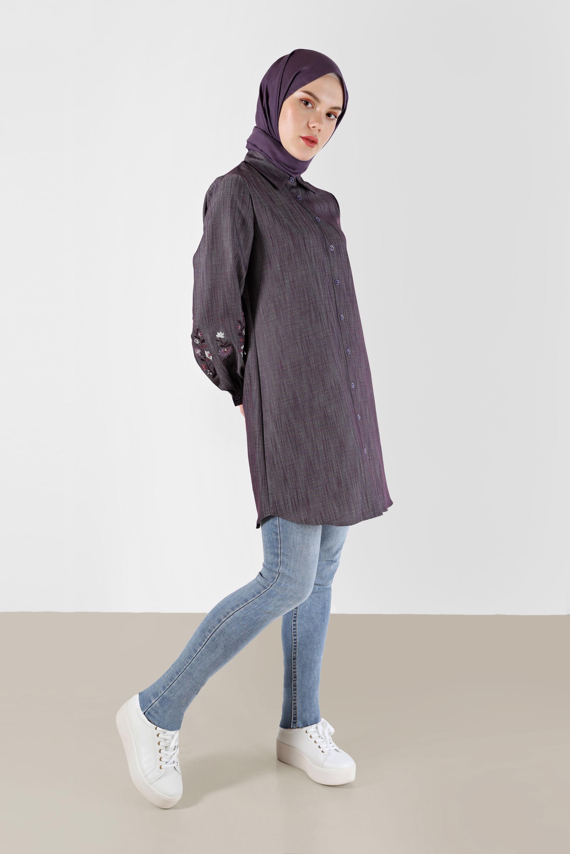 Tesettür giyim MÜRDÜM KOLLARI NAKIŞLI BOYDAN DÜĞMELİ TUNİK 42432 