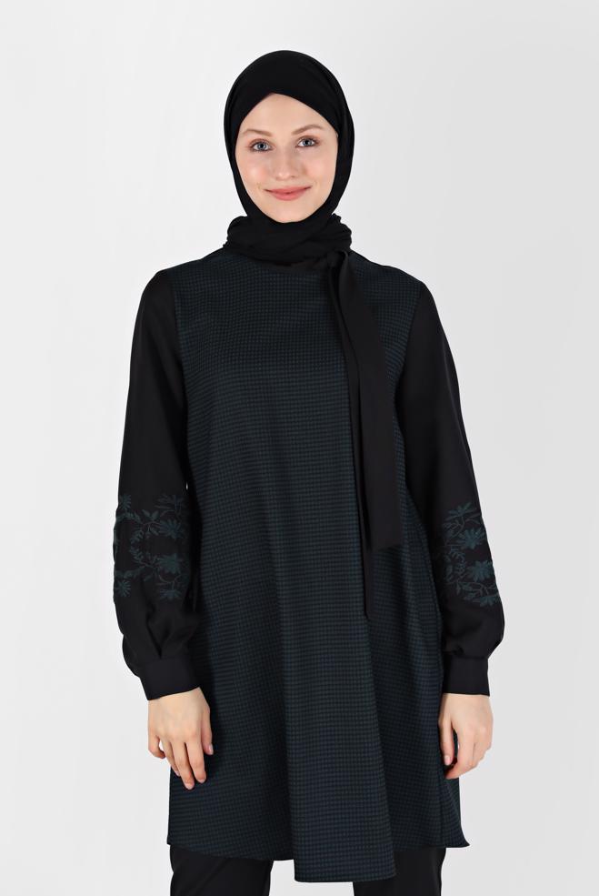 Tesettür giyim YEŞİL BAĞLAMA DETAYLI PÖTİKARE DESENLİ TUNİK 42443  - ALVİNA