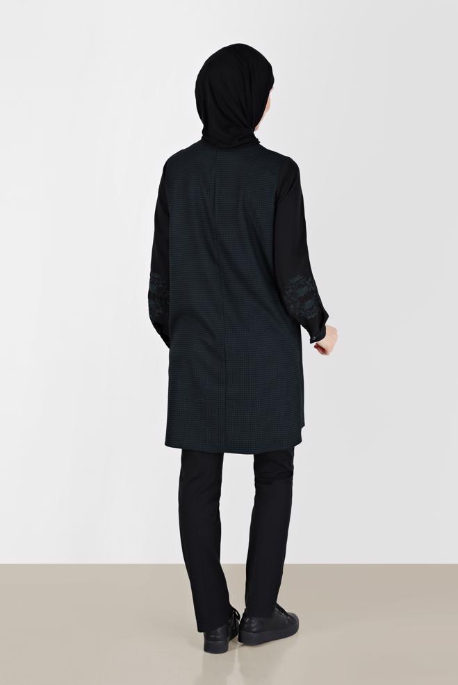 Tesettür giyim YEŞİL BAĞLAMA DETAYLI PÖTİKARE DESENLİ TUNİK 42443  - ALVİNA