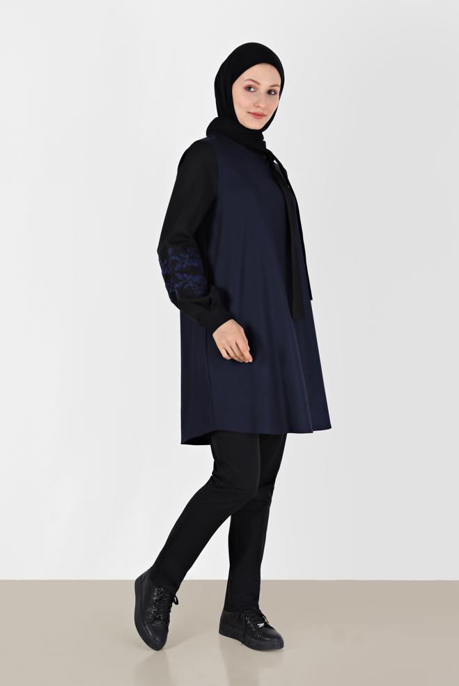 Tesettür giyim MAVİ BAĞLAMA DETAYLI PÖTİKARE DESENLİ TUNİK 42443  - ALVİNA