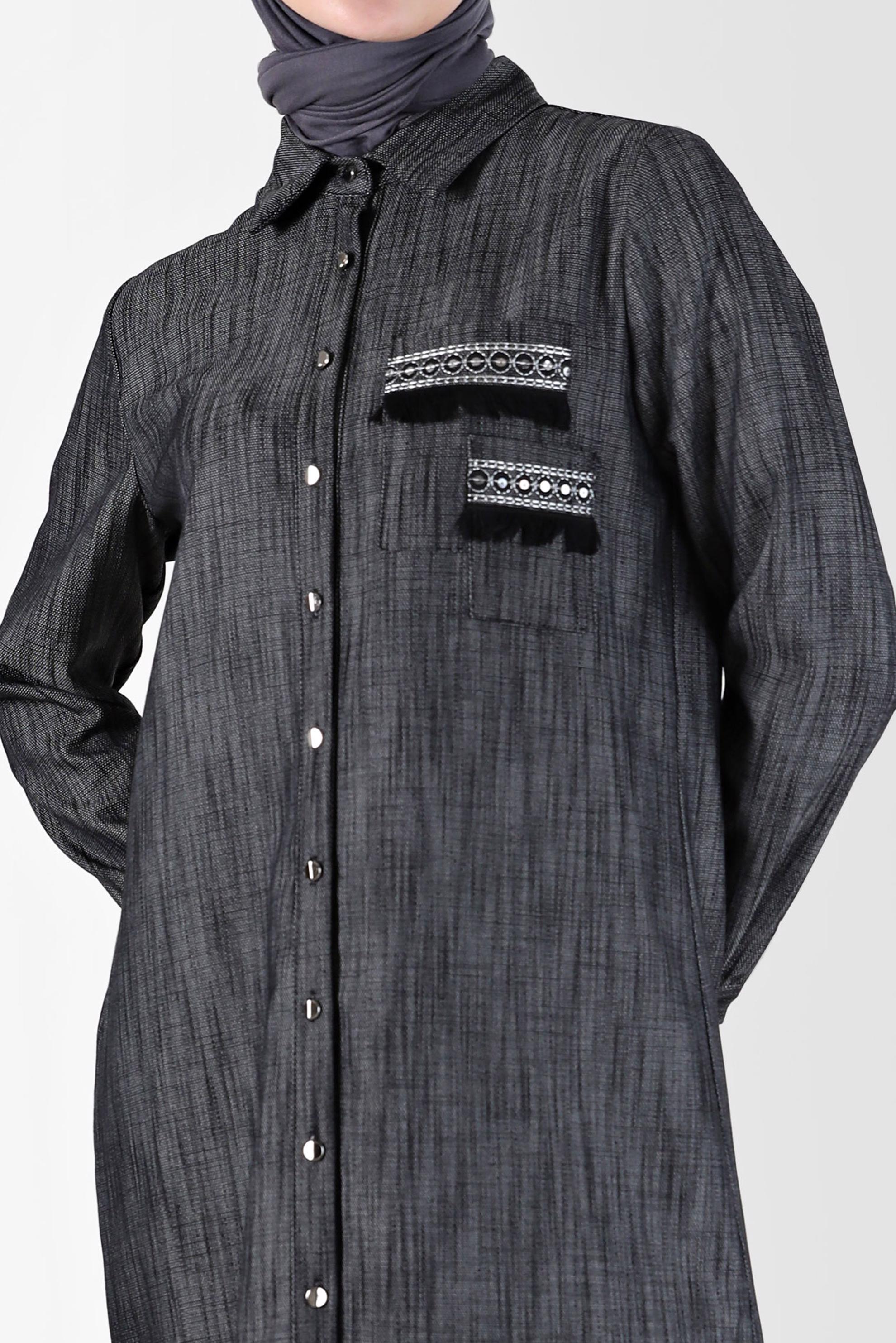 Tesettür giyim SİYAH PÜSKÜL DETAYLI BOYDAN DÜĞMELİ TUNİK 42446 