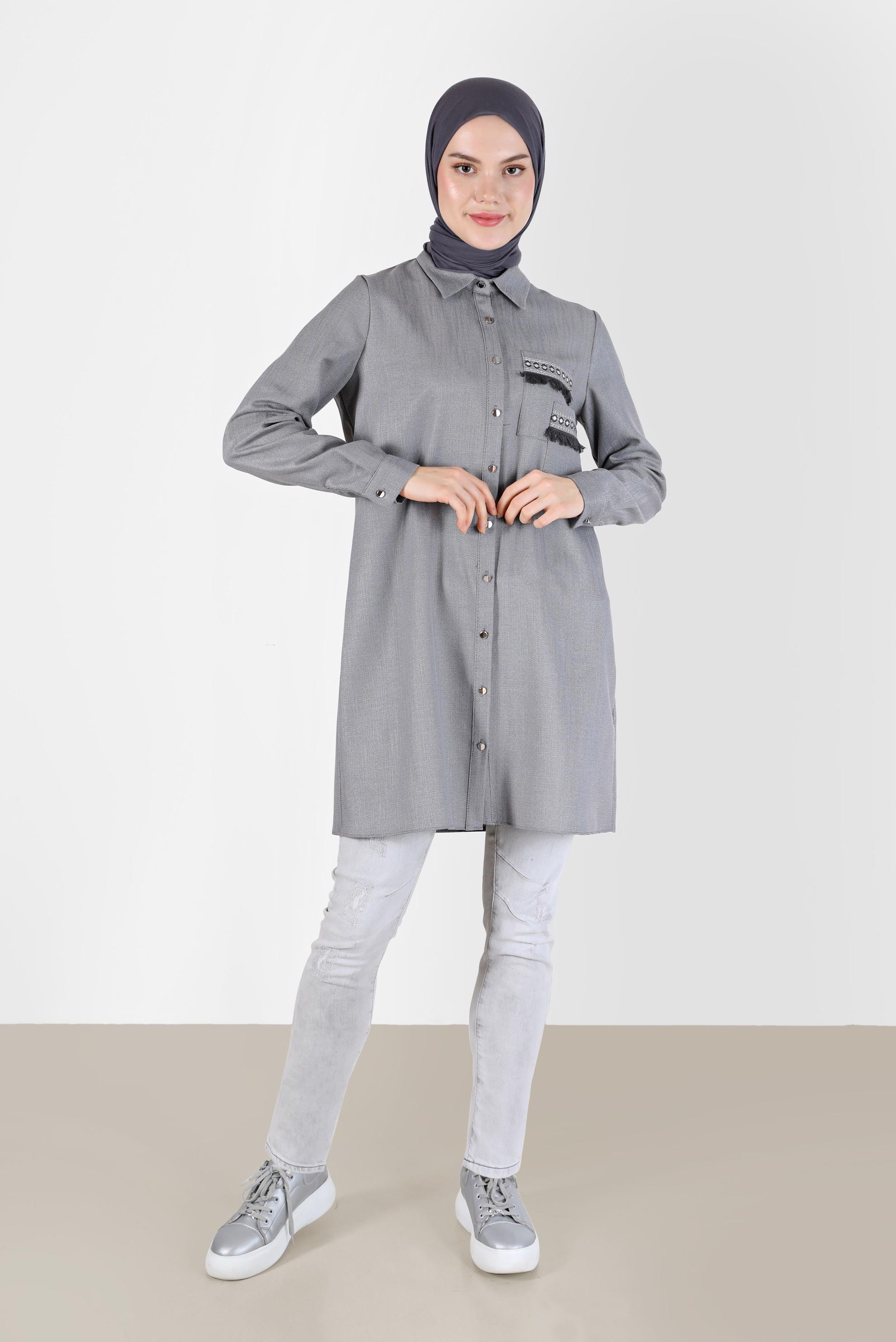 Tesettür giyim GRİ PÜSKÜL DETAYLI BOYDAN DÜĞMELİ TUNİK 42446 