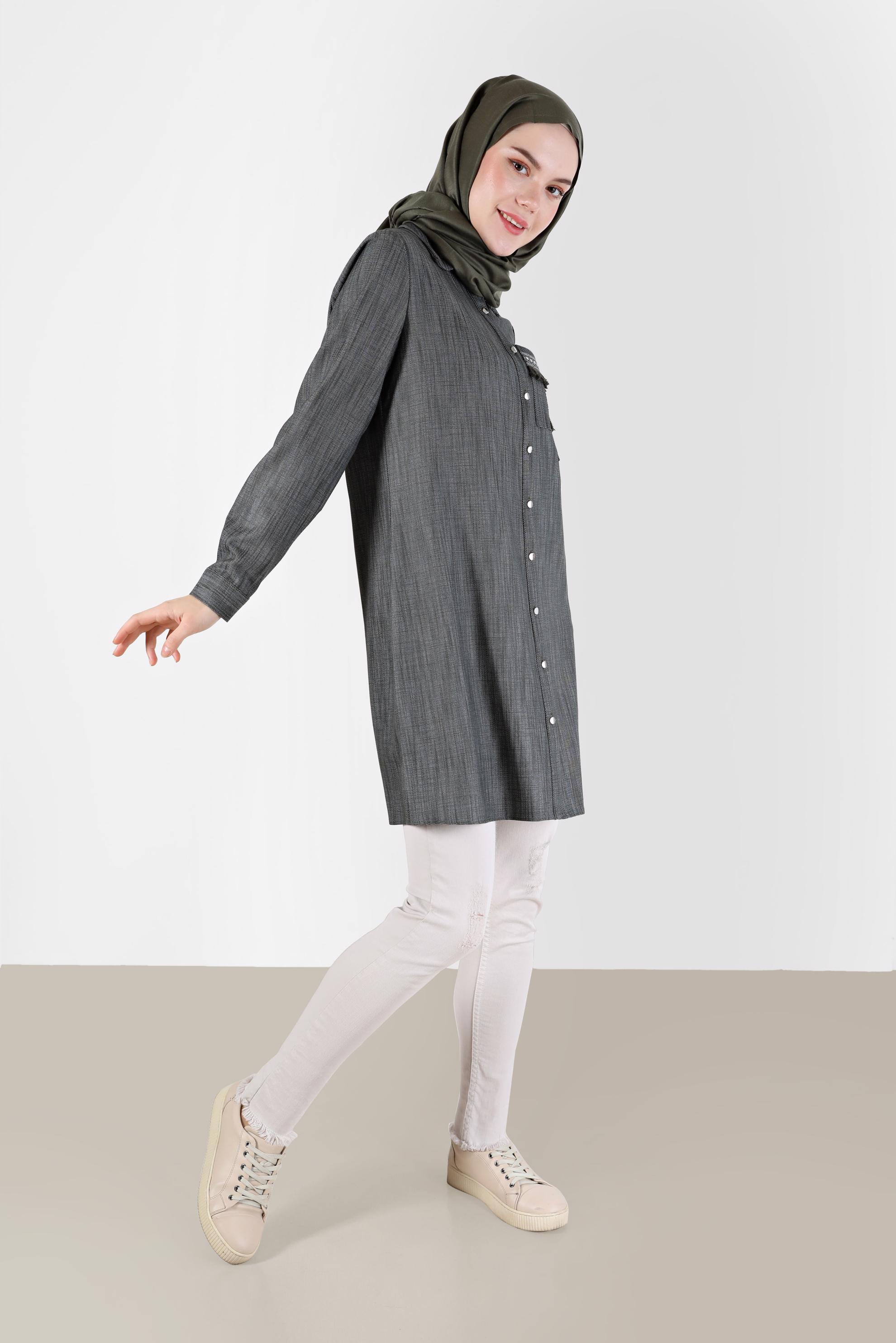 Tesettür giyim HAKİ PÜSKÜL DETAYLI BOYDAN DÜĞMELİ TUNİK 42446 