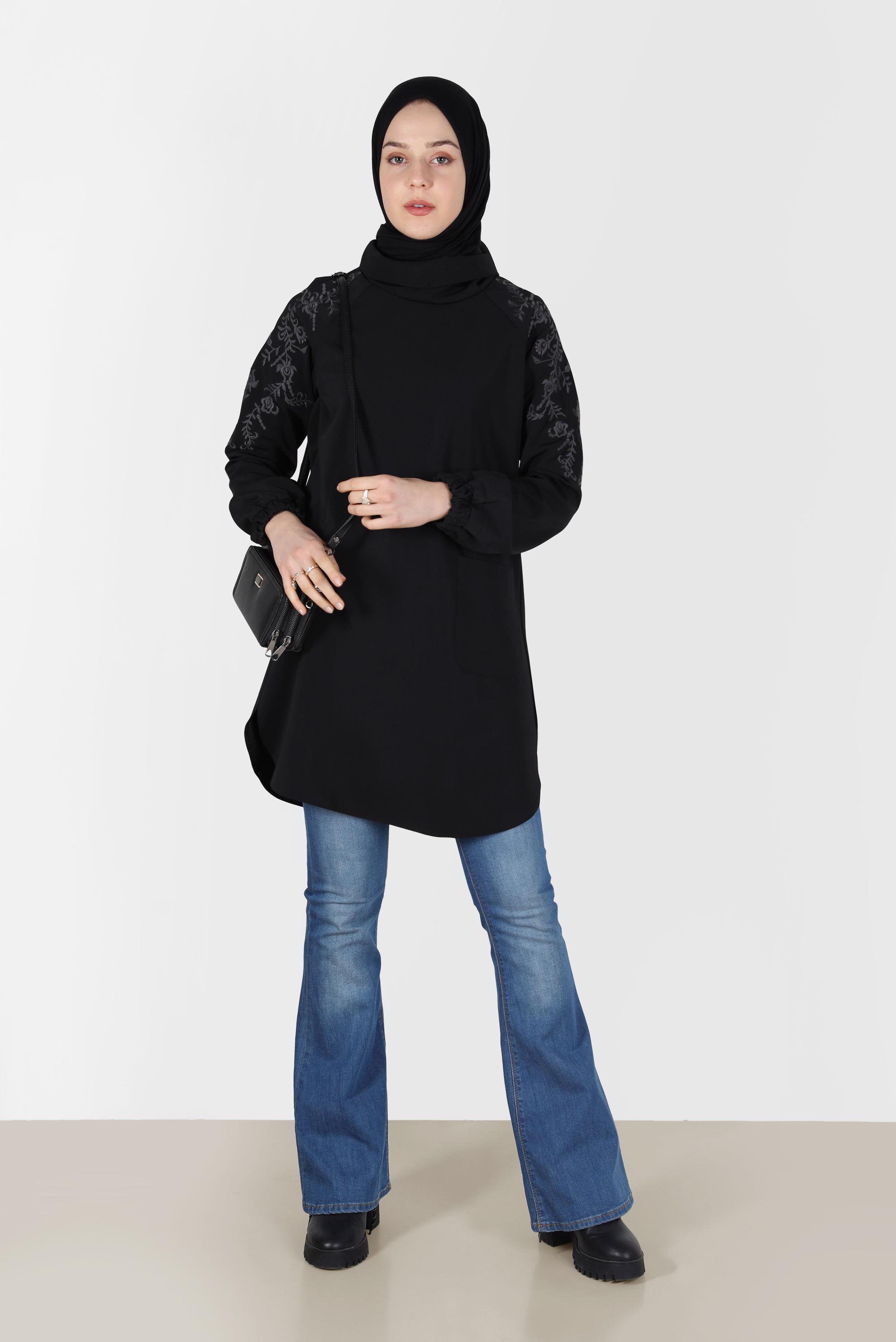 Tesettür giyim SİYAH OMUZLARI İŞLEME DETAYLI MANŞETLERİ LASTİKLİ TUNİK 42448 