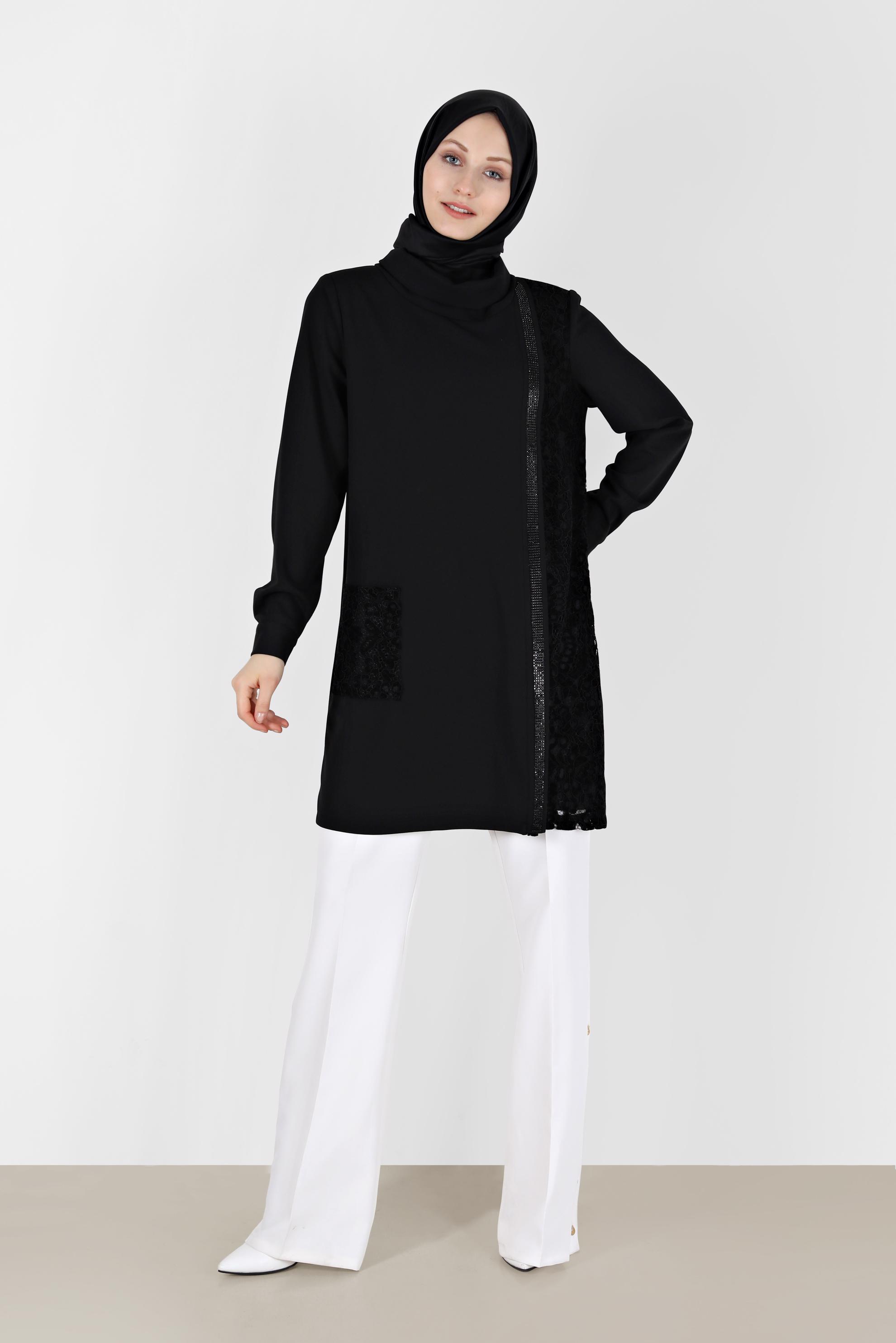 Tesettür giyim SİYAH TAŞLI ŞERİT DETAYLI GÜPÜRLÜ TUNİK 42460 