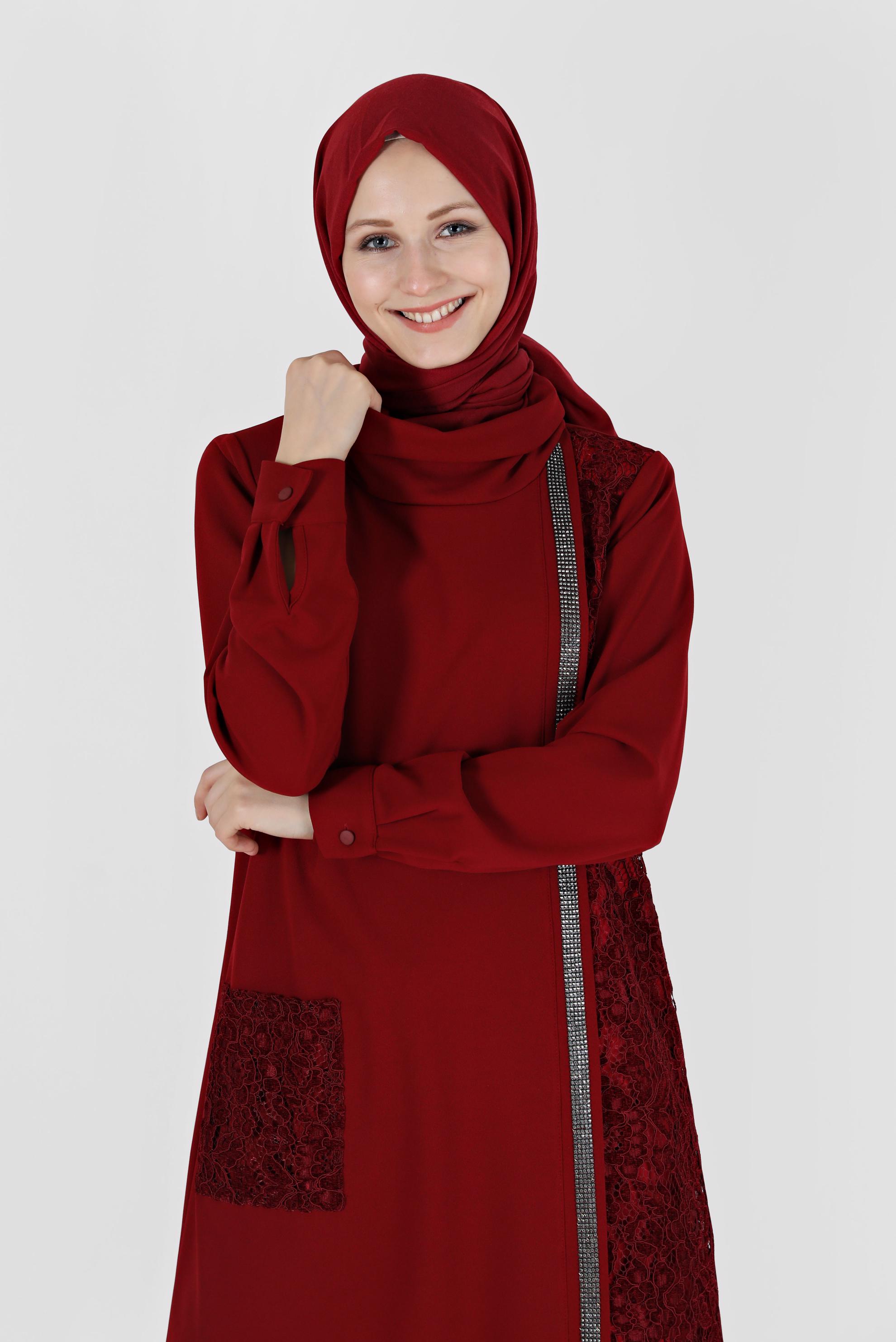 Tesettür giyim BORDO TAŞLI ŞERİT DETAYLI GÜPÜRLÜ TUNİK 42460 