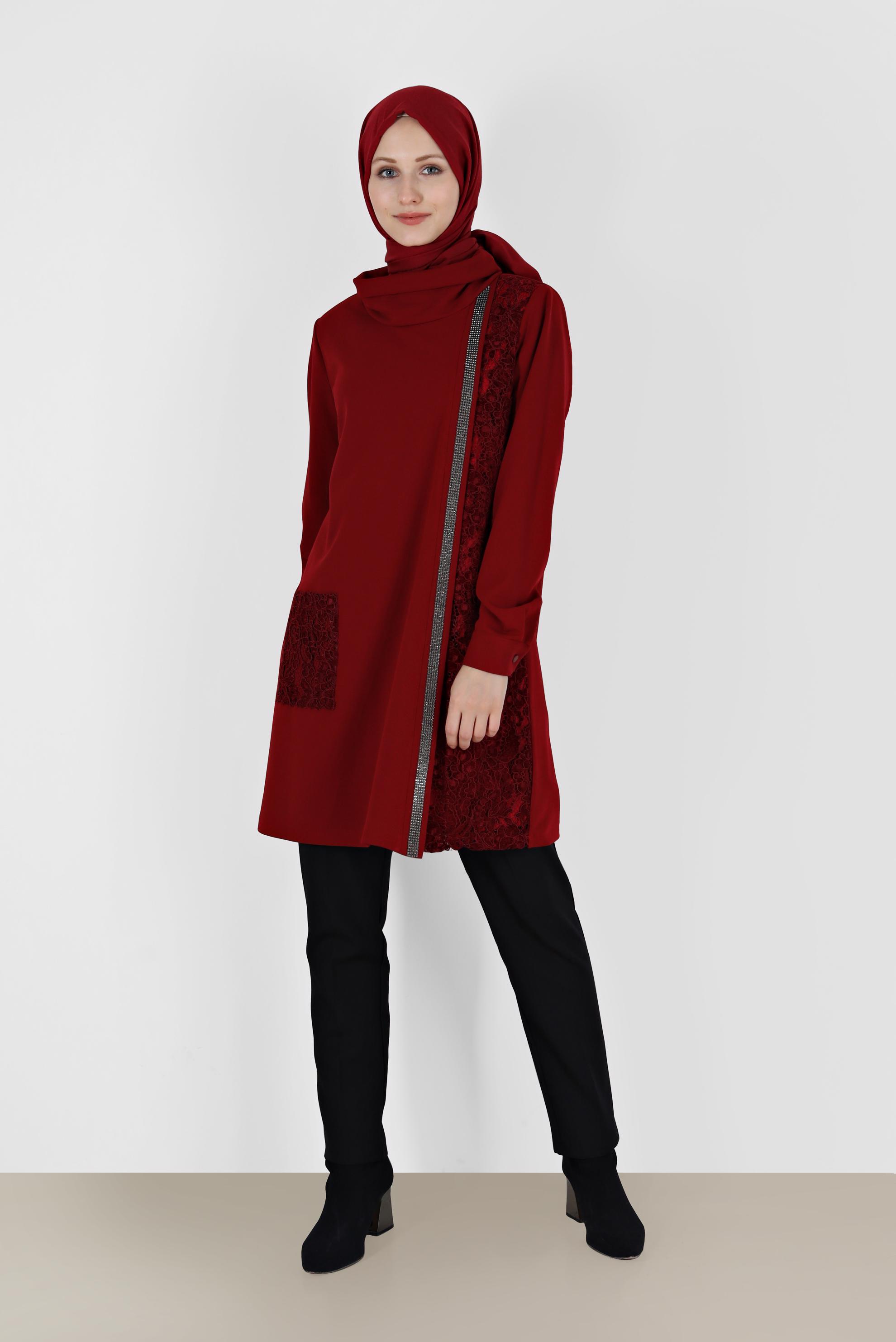 Tesettür giyim BORDO TAŞLI ŞERİT DETAYLI GÜPÜRLÜ TUNİK 42460 