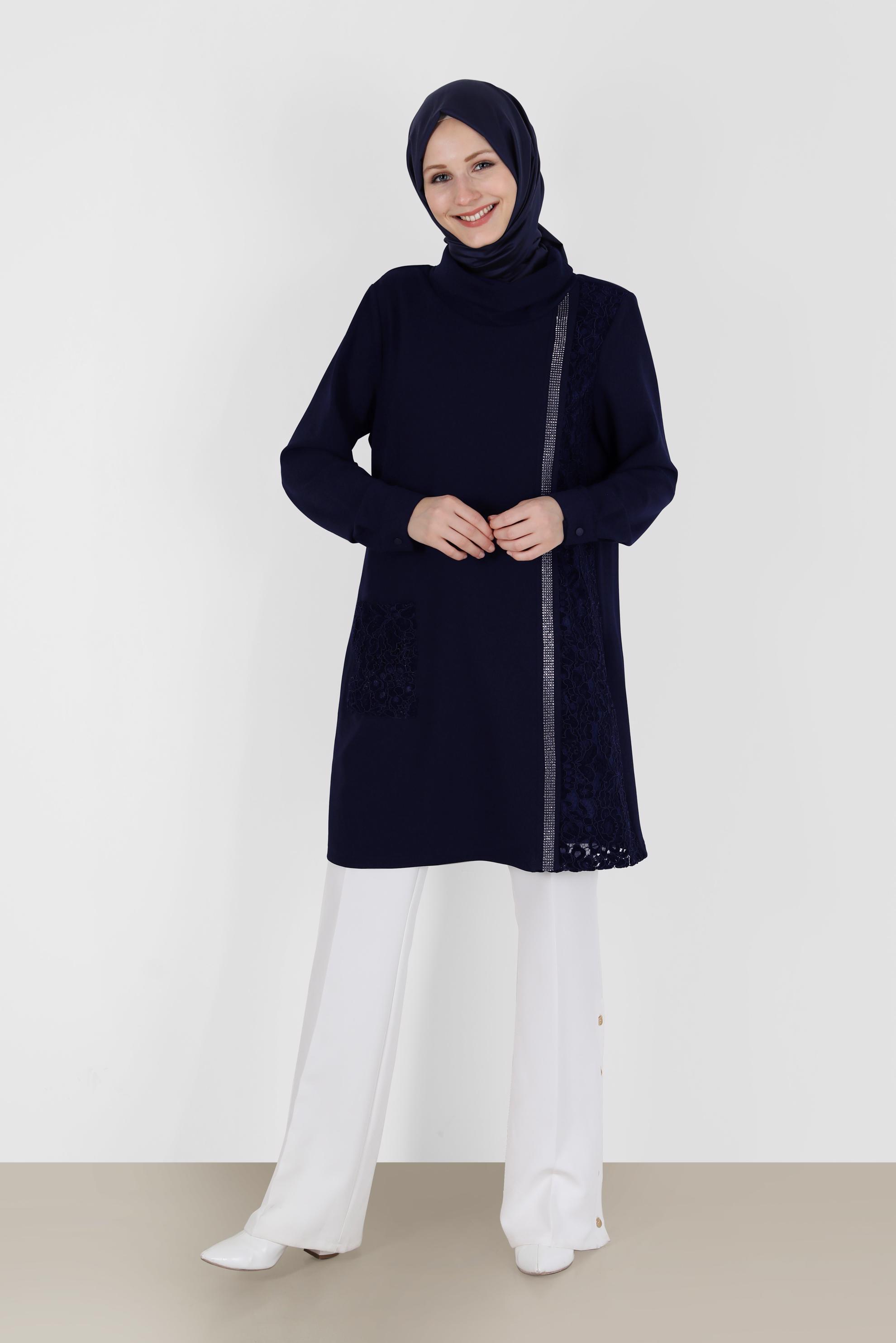 Tesettür giyim LACİVERT TAŞLI ŞERİT DETAYLI GÜPÜRLÜ TUNİK 42460 