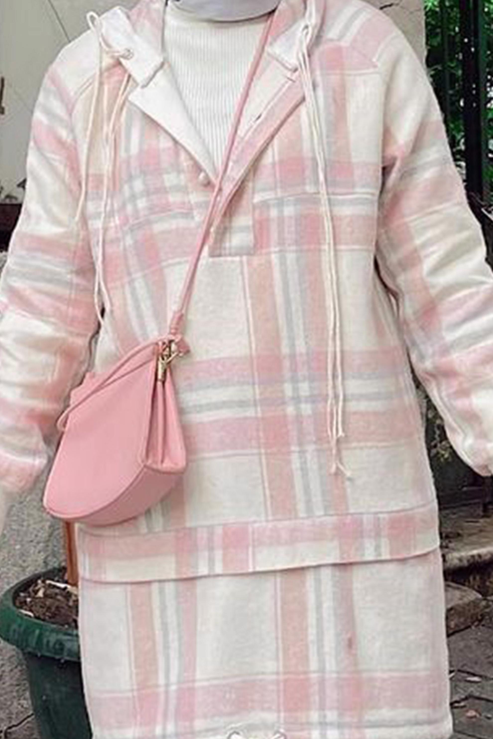 Tesettür giyim PEMBE ETEK UCU BÜZGÜLÜ KAPÜŞONLU EKOSE TUNİK 42476 