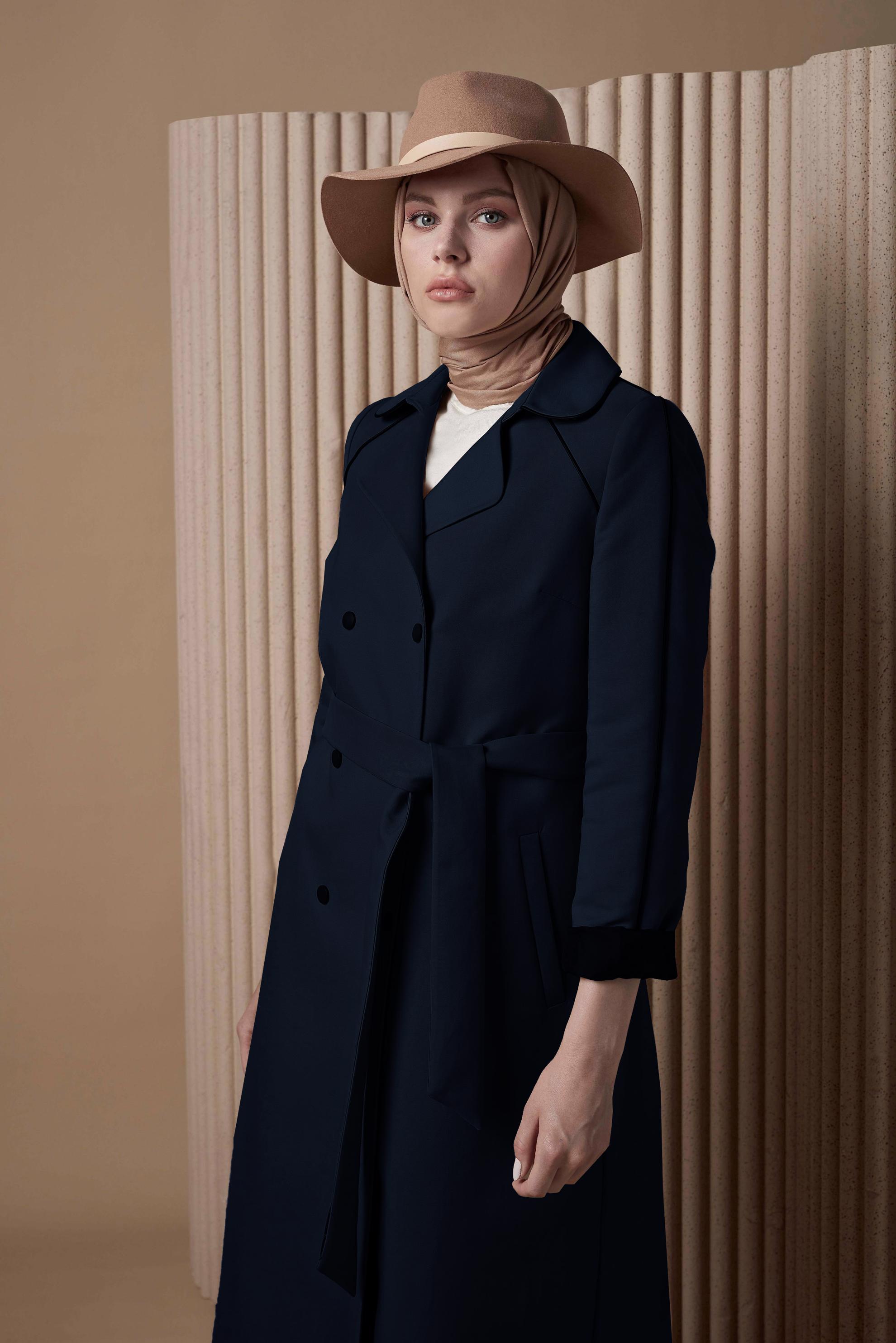 Tesettür giyim LACİVERT KRUVAZE YAKA KUŞAKLI TRENÇKOT 10454 