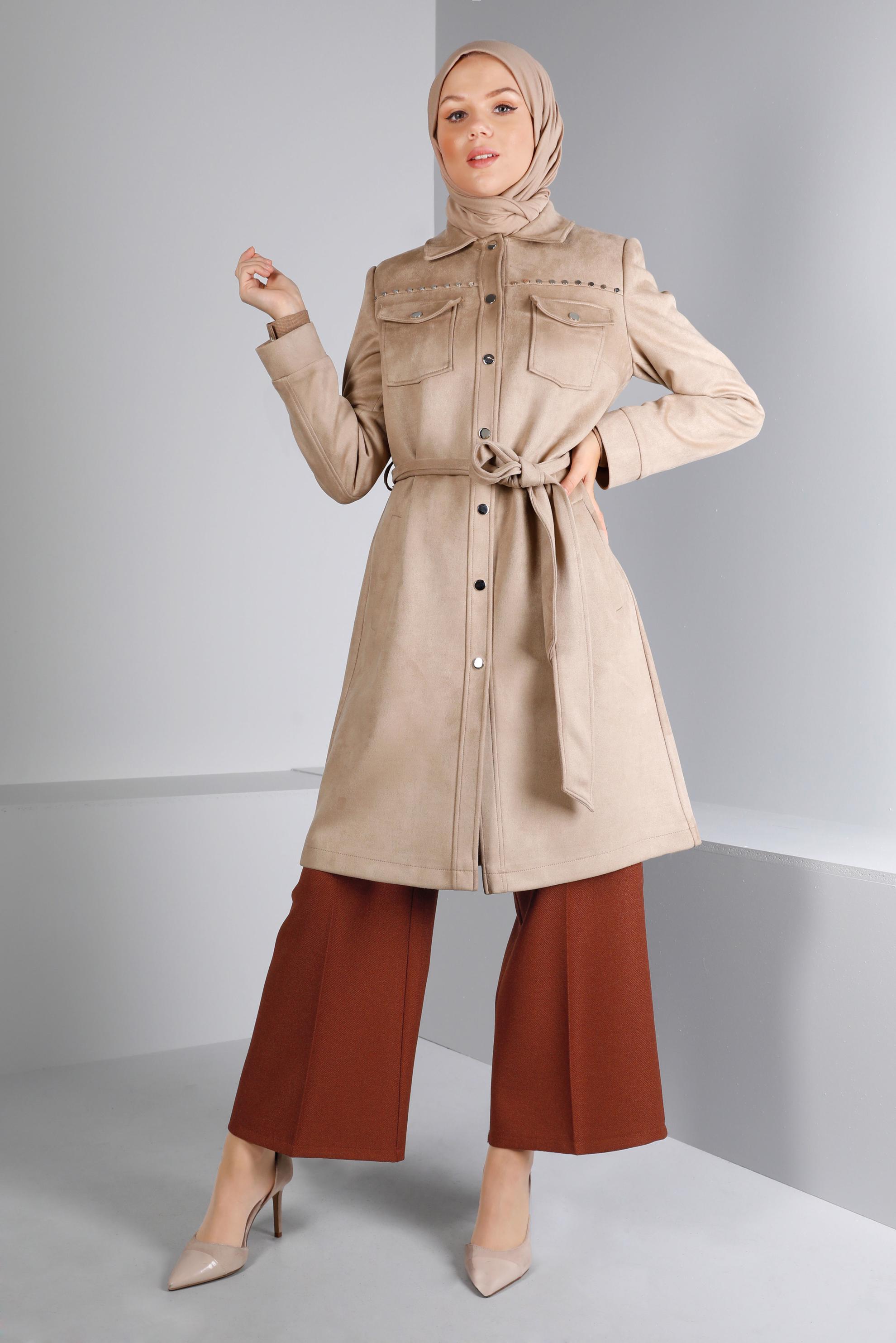 Tesettür giyim BEJ ZIMBA DETAYLI KUŞAKLI SÜET TRENÇKOT 10457	
