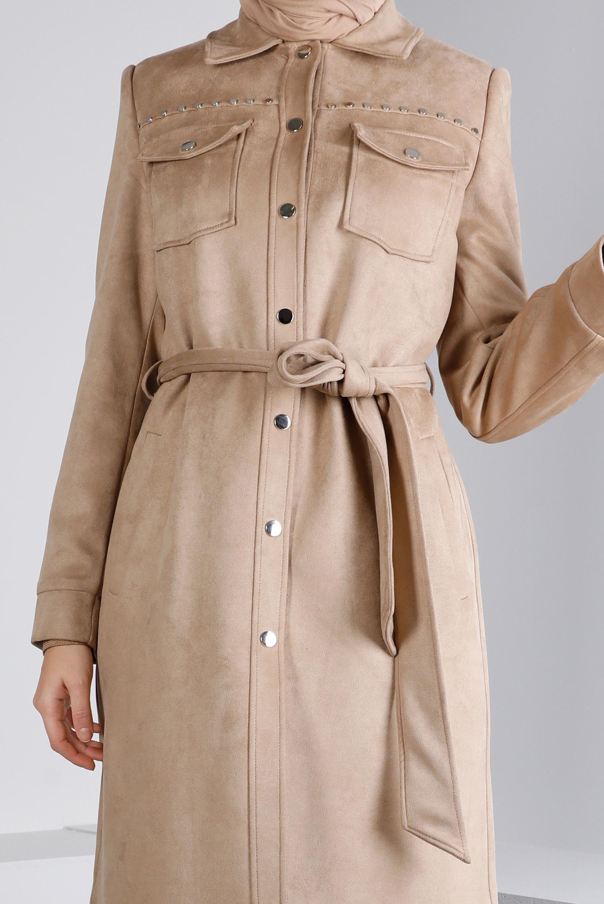 Tesettür giyim BEJ ZIMBA DETAYLI KUŞAKLI SÜET TRENÇKOT 10457	