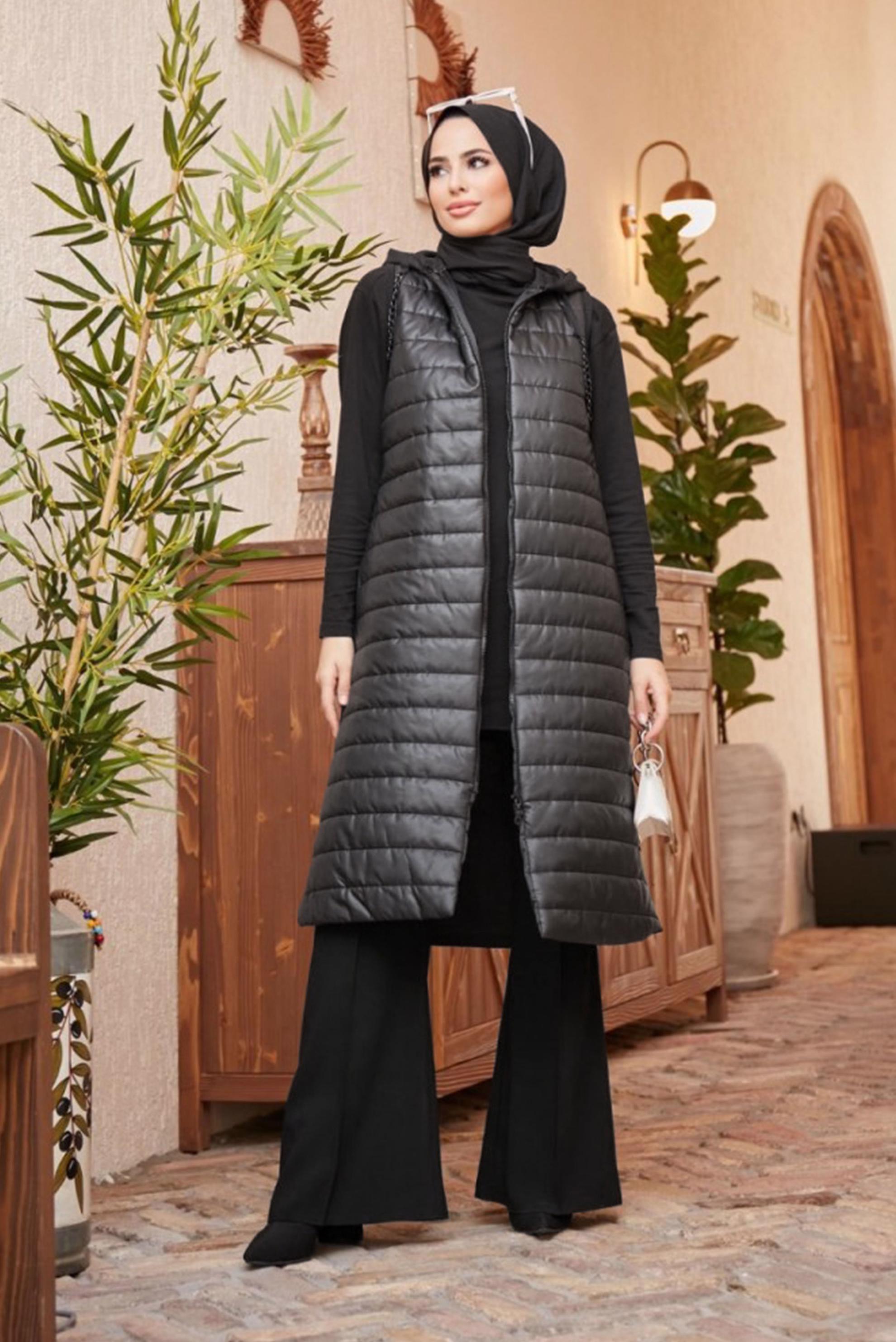 Tesettür giyim SİYAH KAPÜŞONLU FERMUARLI ŞİŞME YELEK 42479 