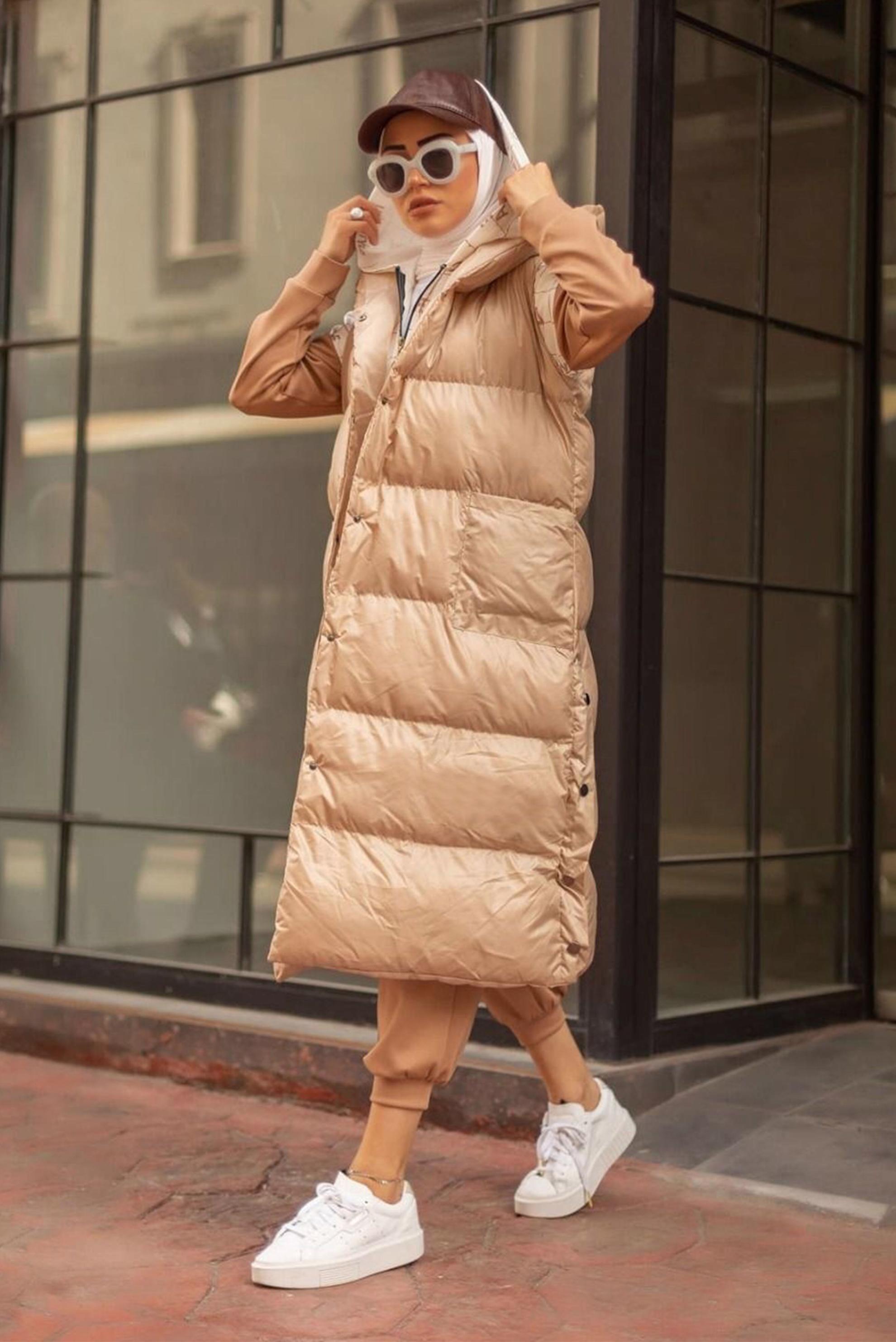 Tesettür giyim BEJ CEPLİ ÇITÇITLI ŞİŞME YELEK 42482 