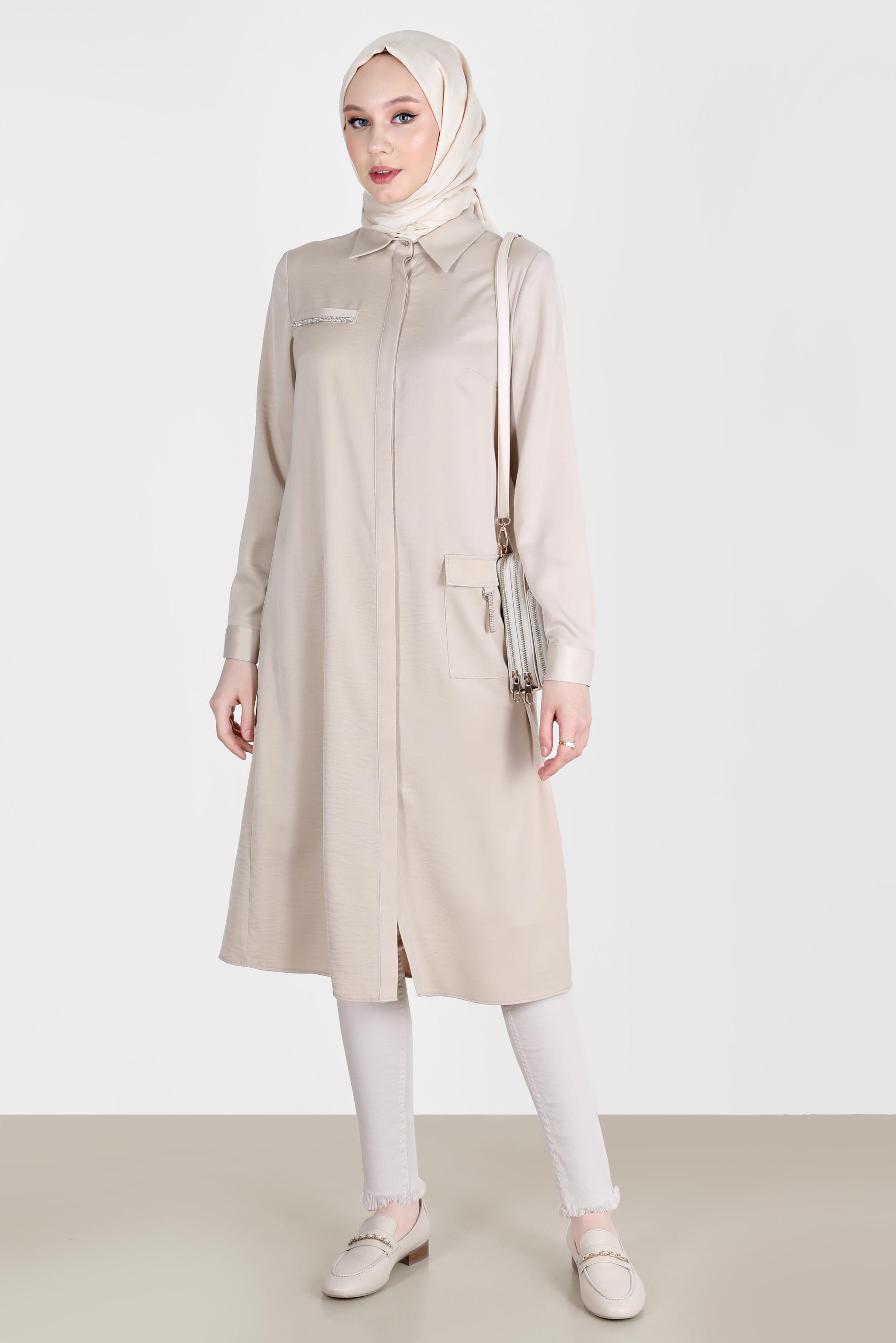 Tesettür giyim BEJ TAŞ DETAYLI CEPLİ TUNİK 42500