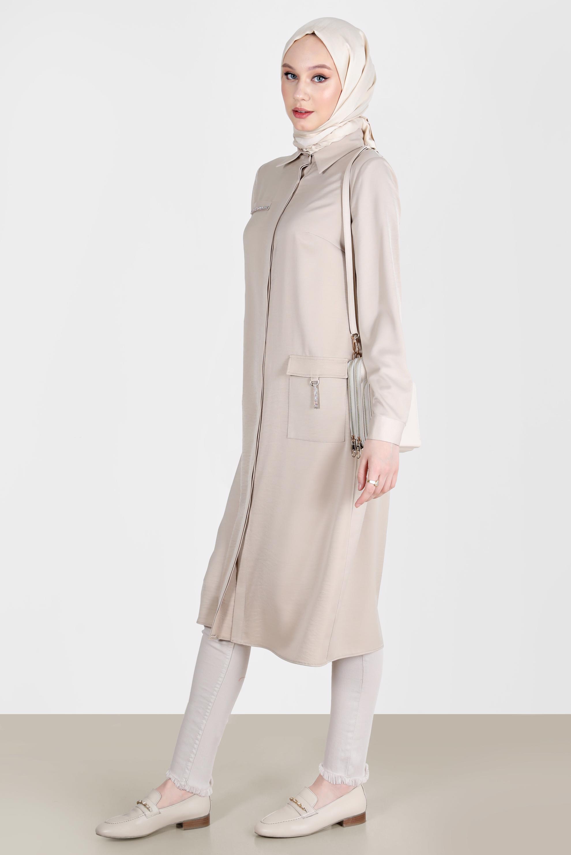 Tesettür giyim BEJ TAŞ DETAYLI CEPLİ TUNİK 42500