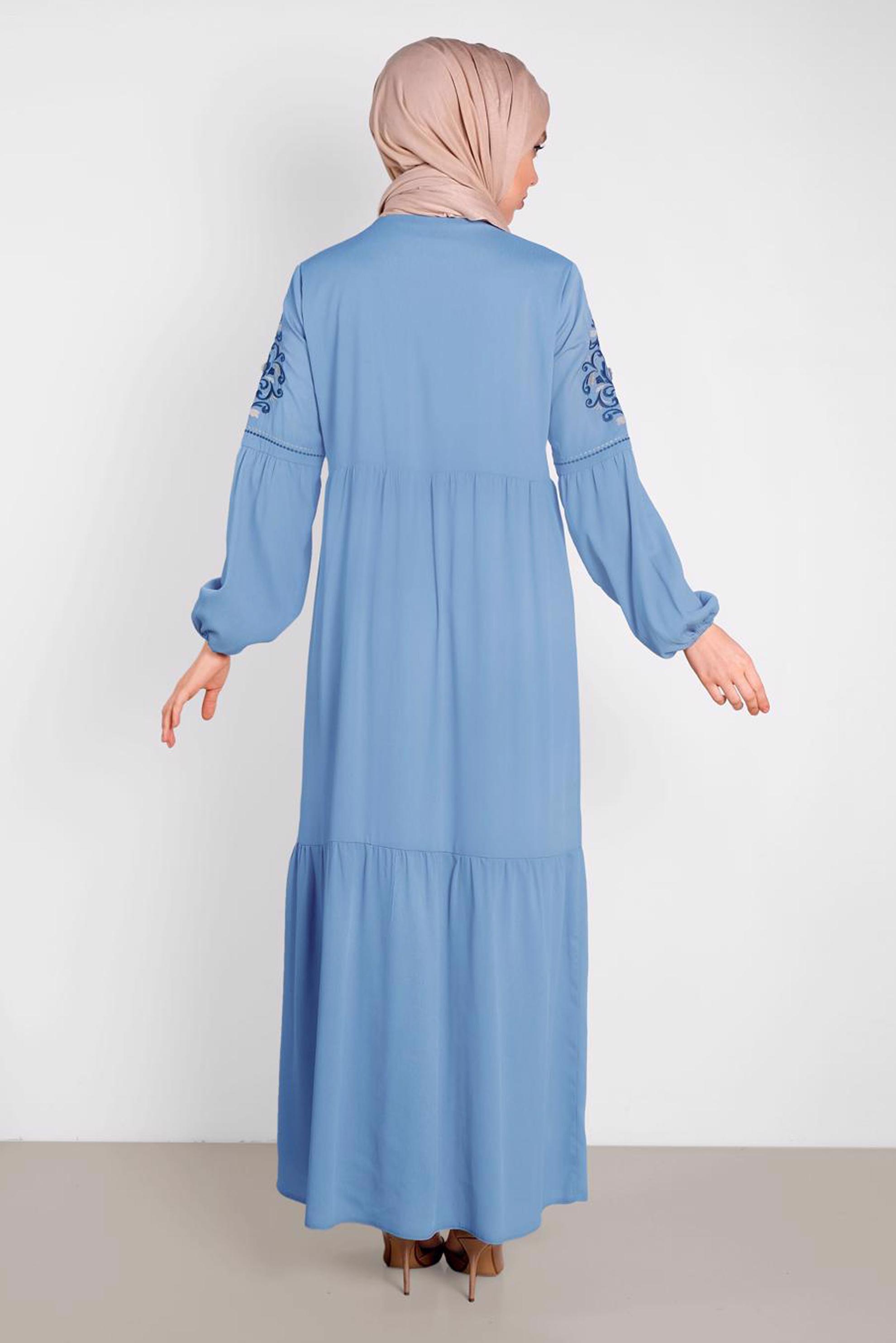 Tesettür giyim MAVİ KOLLARI NAKIŞLI ELBİSE 4439