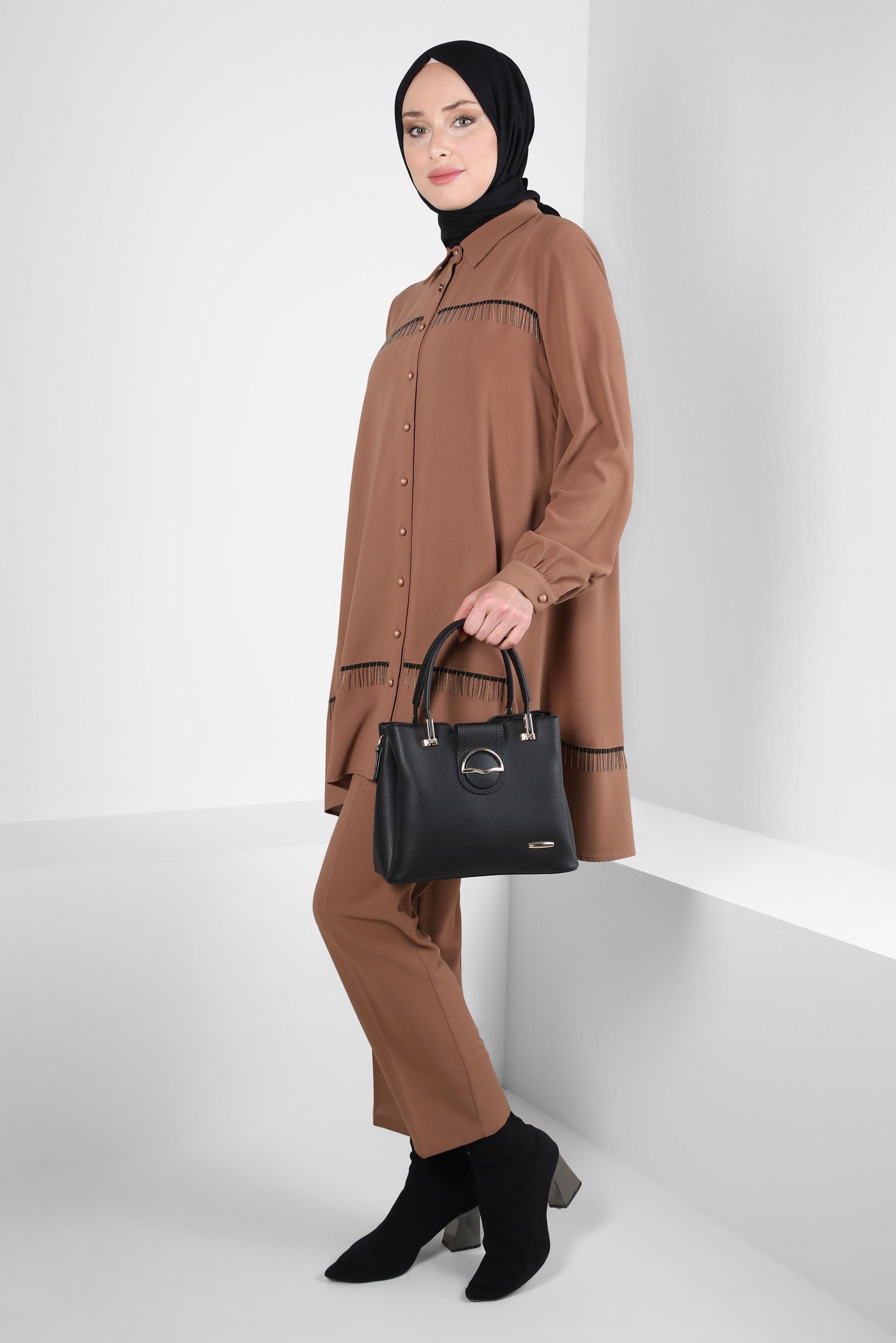 Tesettür giyim TABA PÜSKÜL DETAYLI PANTOLONLU TAKIM 