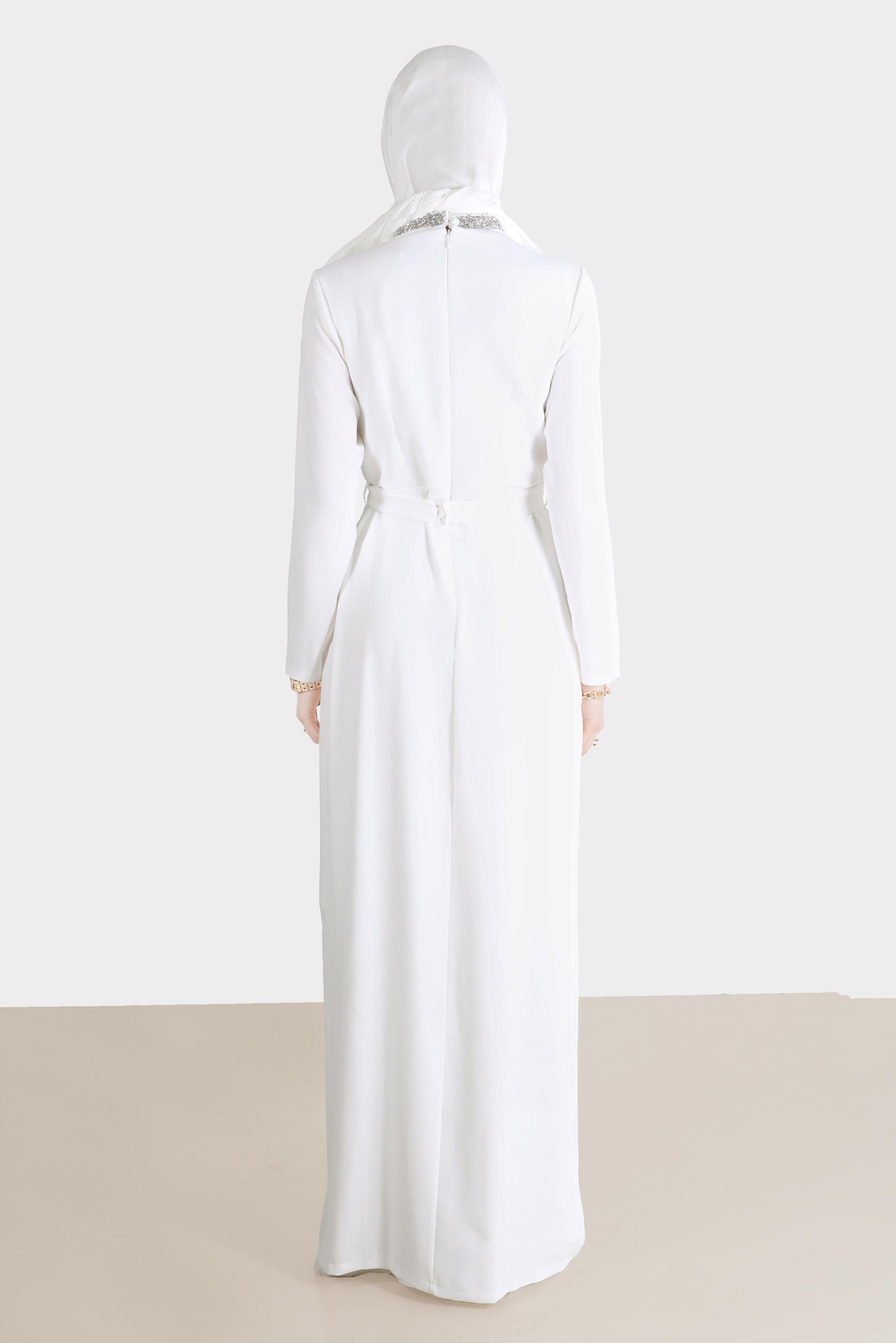 Tesettür giyim BEYAZ TAŞLI ŞERİT DETAYLI ABİYE 50202 