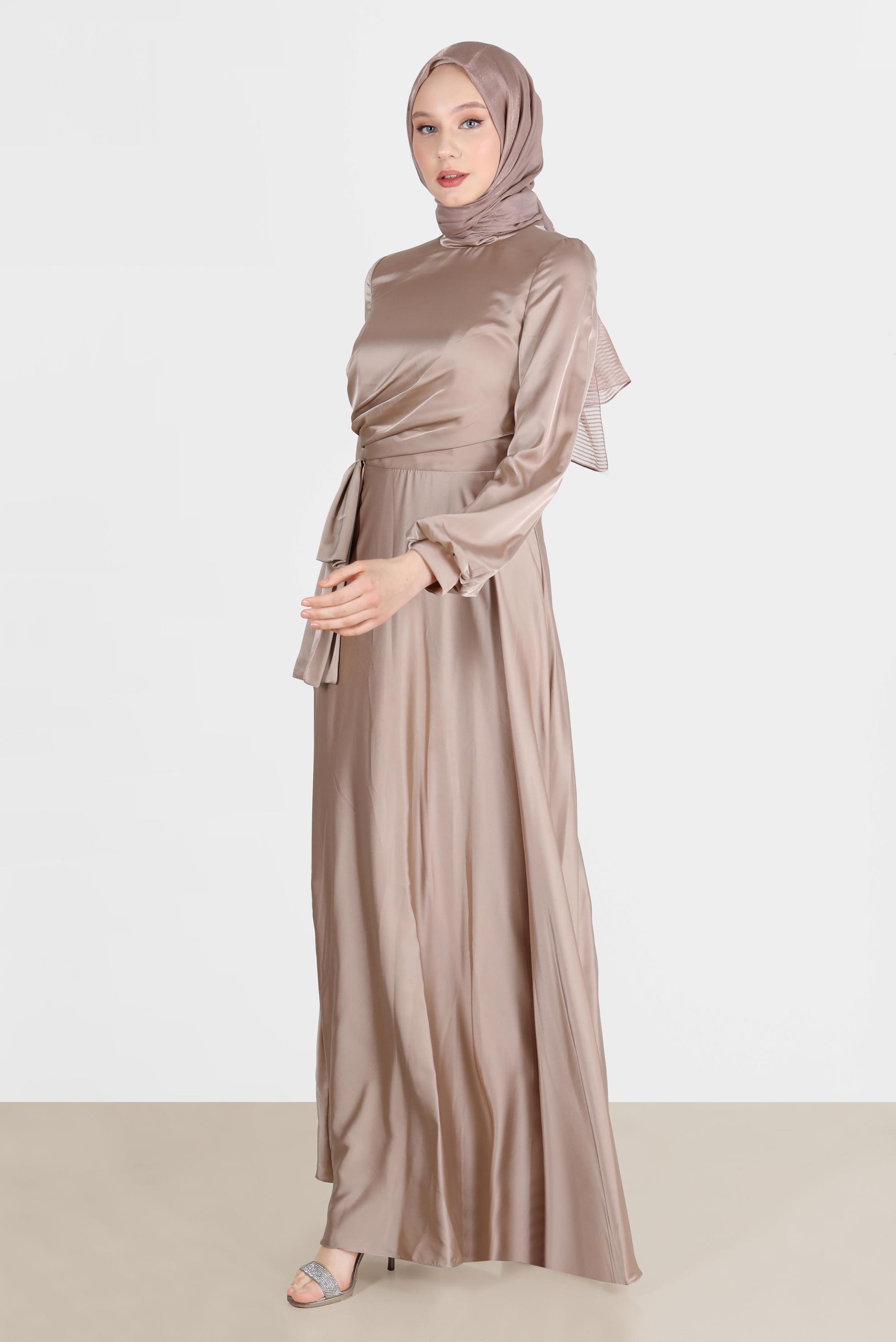 Tesettür giyim KAHVE YANDAN BÜZGÜLÜ SATEN ABİYE ELBİSE 50217	