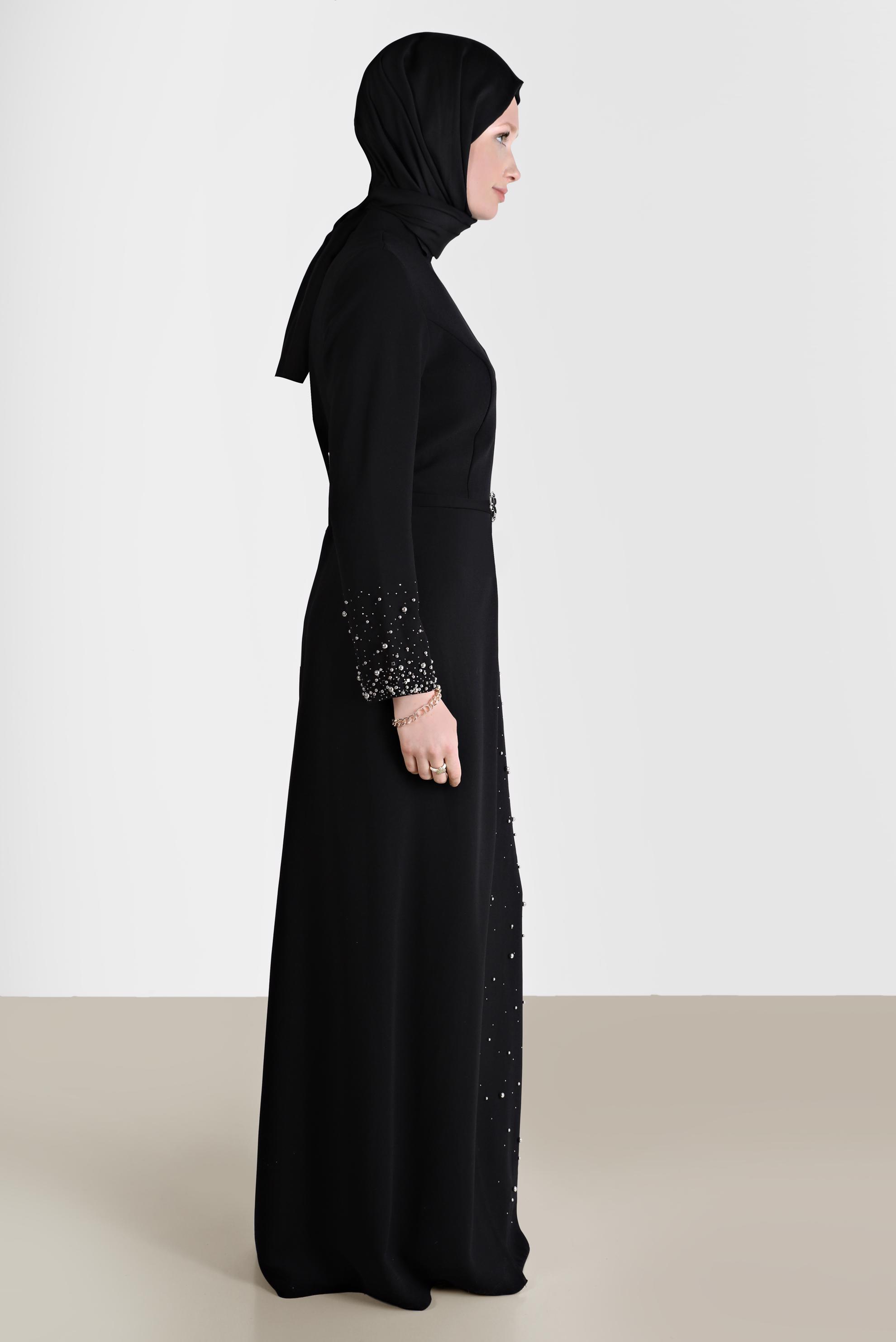 Tesettür giyim SİYAH TAŞ VE BONCUK DETAYLI KEMERLİ ELBİSE 50220 