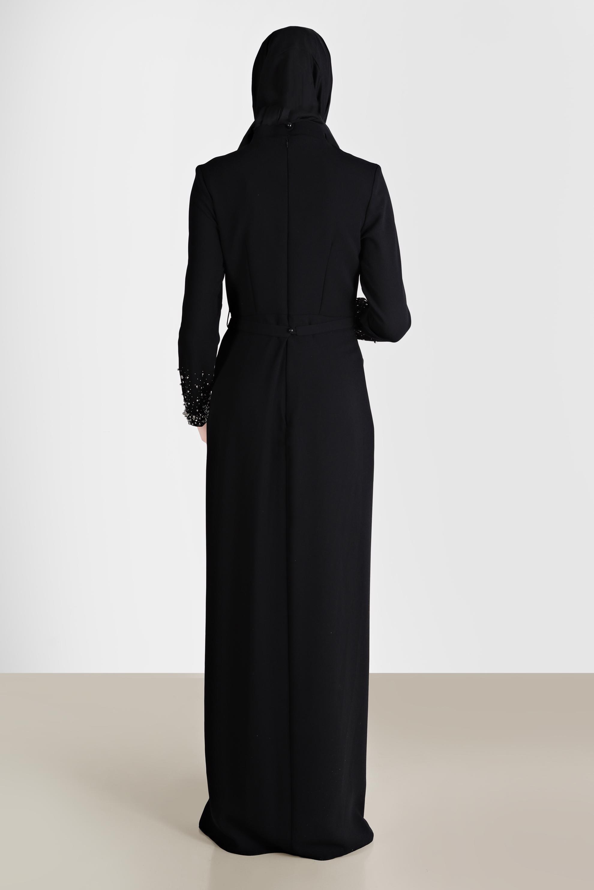 Tesettür giyim SİYAH TAŞ VE BONCUK DETAYLI KEMERLİ ELBİSE 50220 