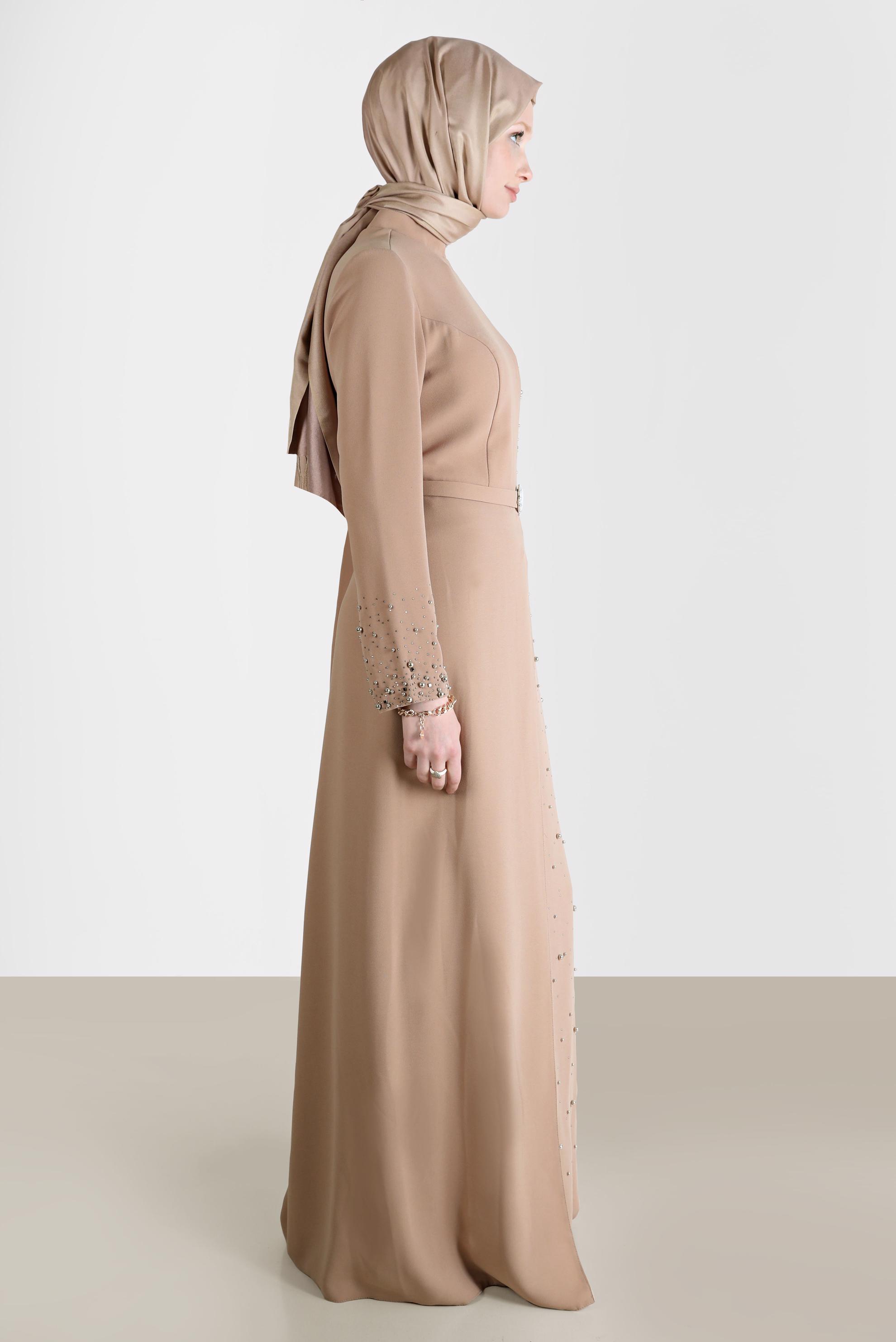 Tesettür giyim KAHVE TAŞ VE BONCUK DETAYLI KEMERLİ ELBİSE 50220 