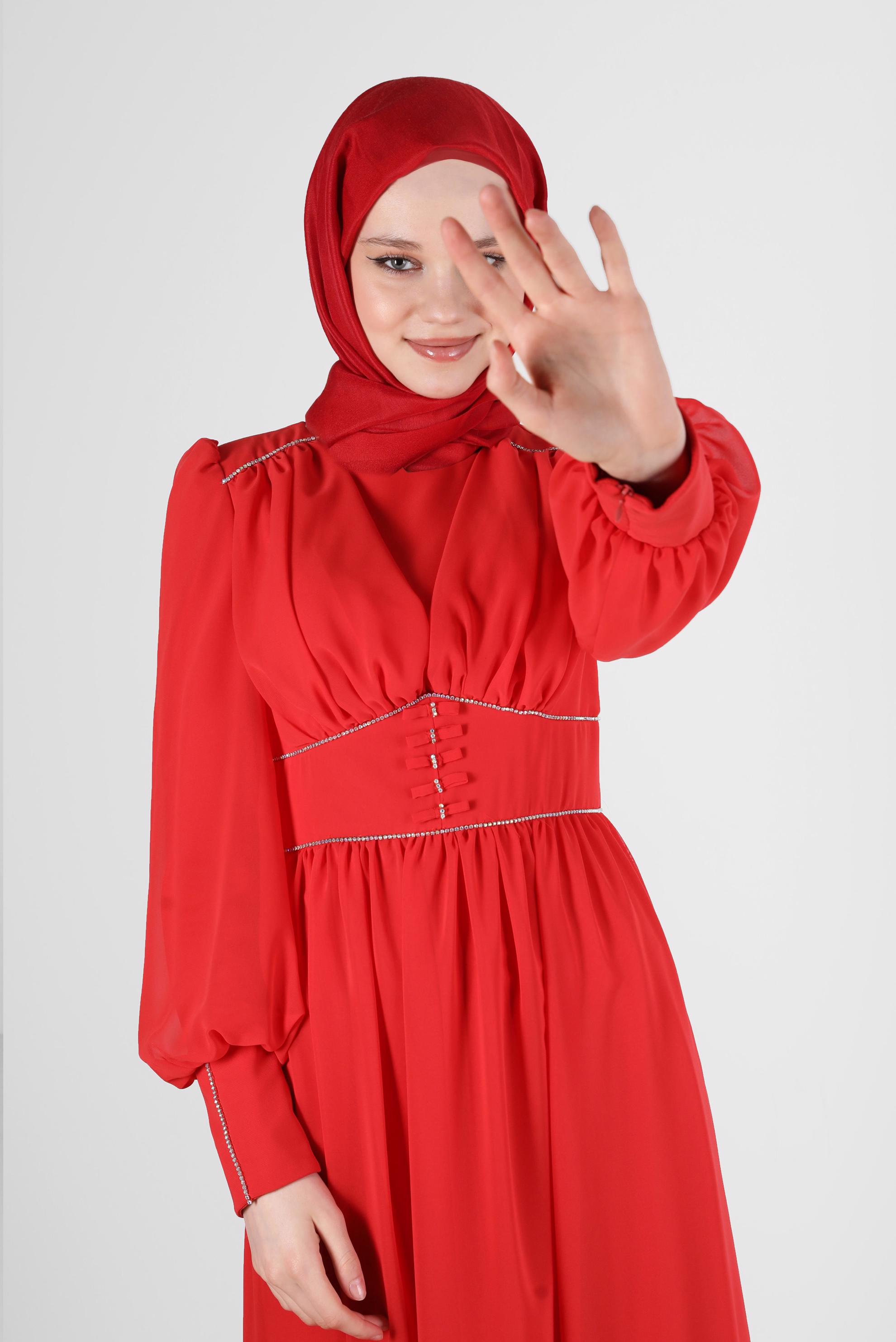 Tesettür giyim KIRMIZI TAŞ DETAYLI ŞİFON ABİYE 50221