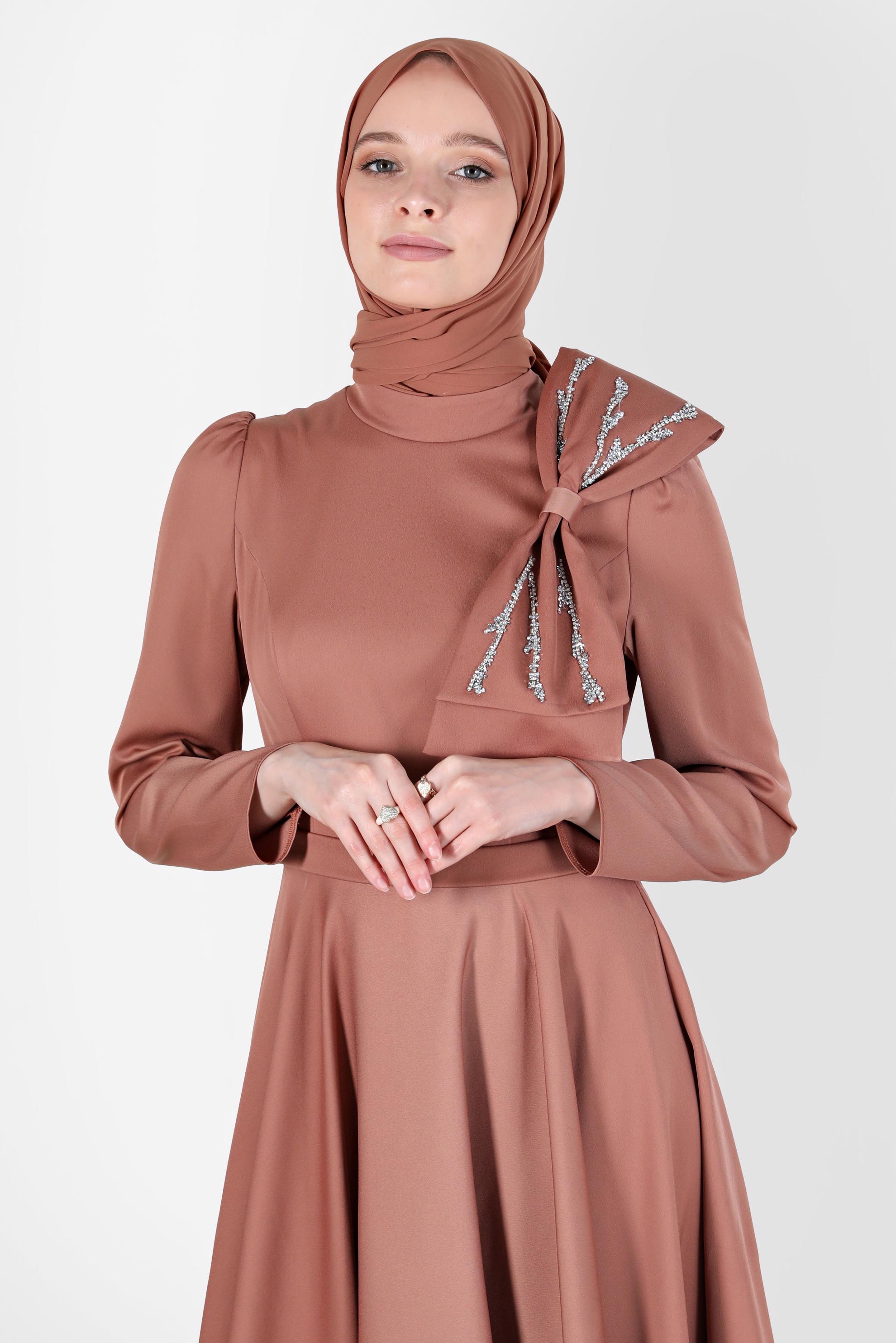 Tesettür giyim KAHVE FİYONK DETAYLI ABİYE ELBİSE 50233
