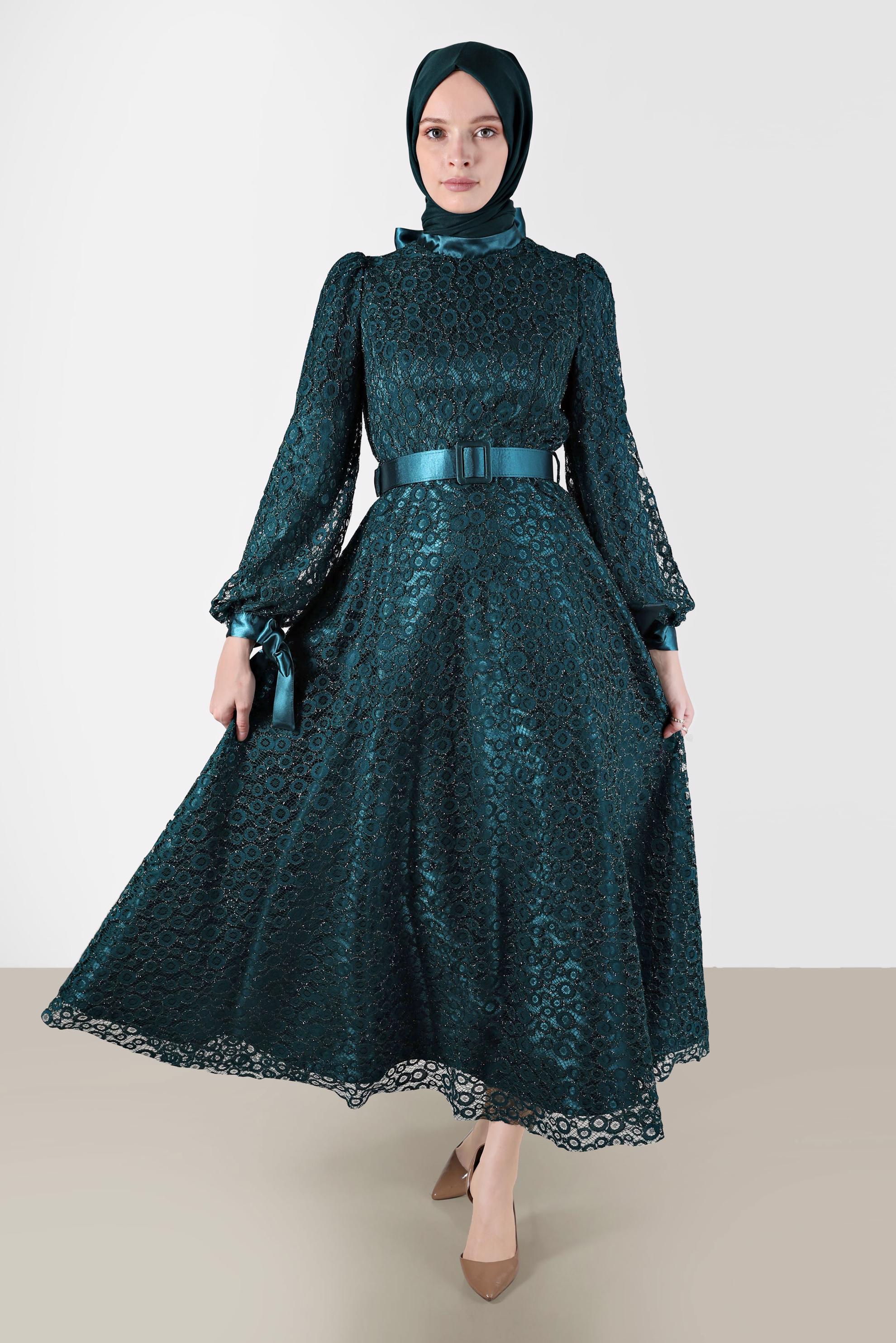 Tesettür giyim YEŞİL FİYONK DETAYLI DANTELLİ ABİYE 50256