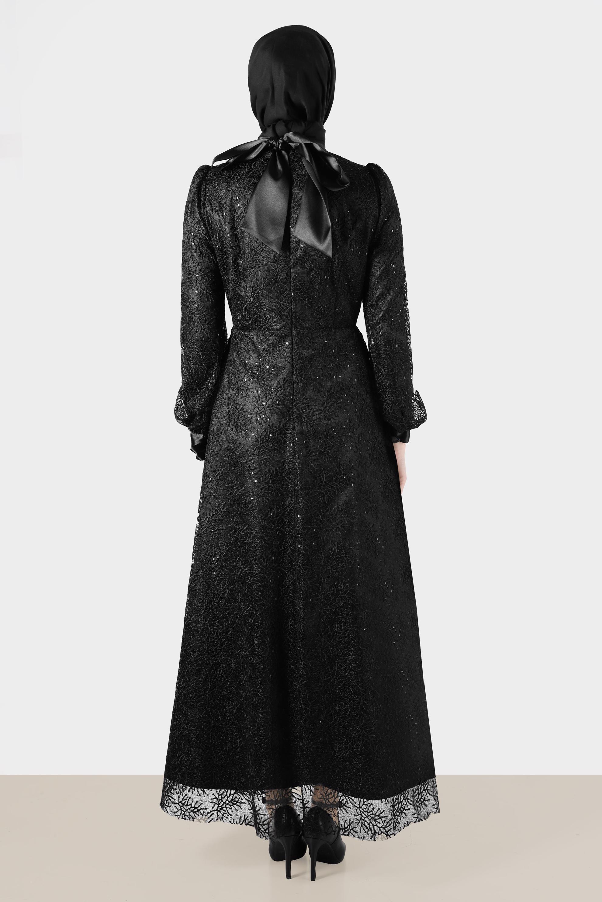 Tesettür giyim SİYAH MANŞETLERİ SATEN BAĞLAMA DETAYLI GÜPÜR ABİYE 50258 