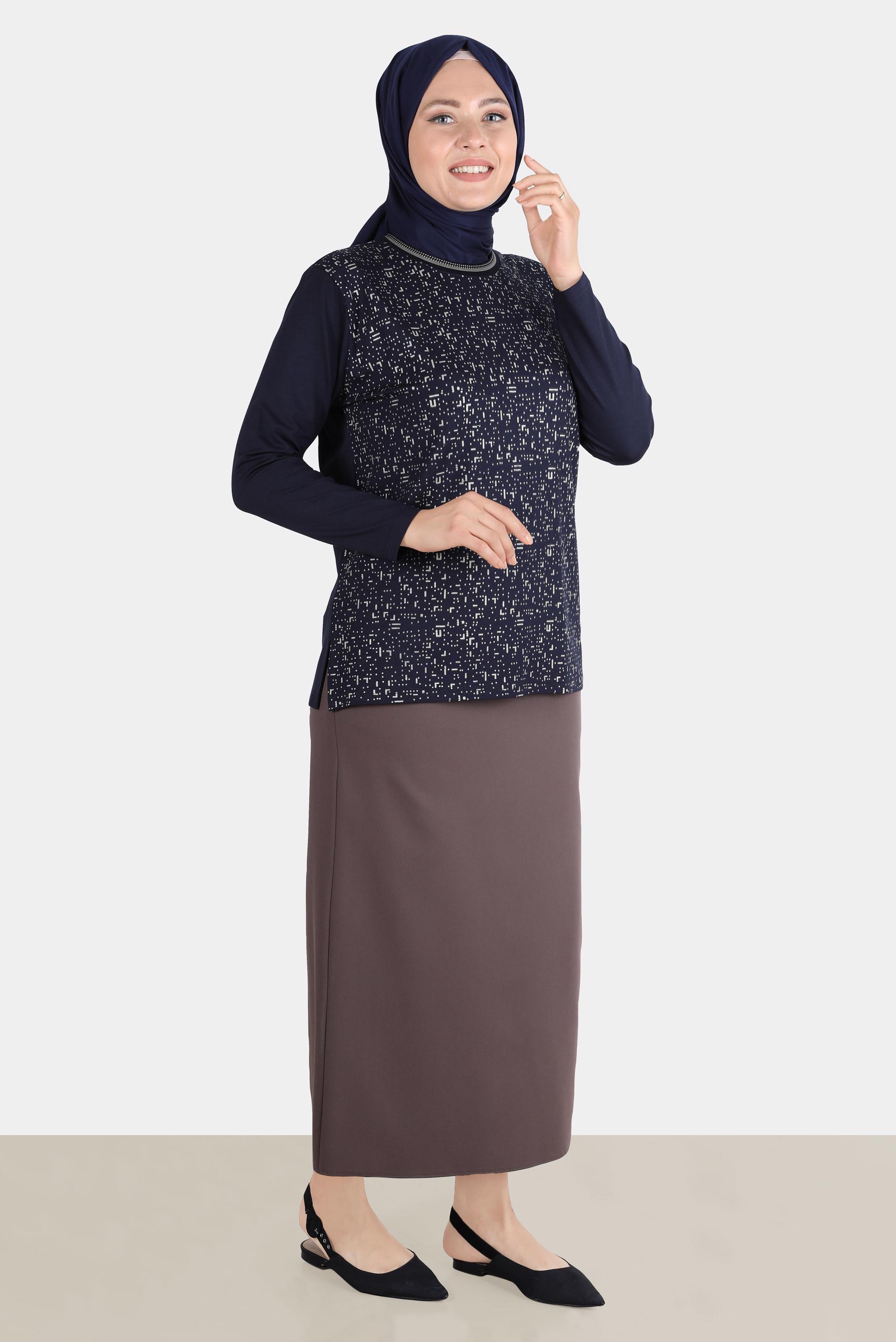 Vêtements hijab BLEU MARINE TUNIQUE EN VISCOSE À MOTIF AVEC BIJOU 20249