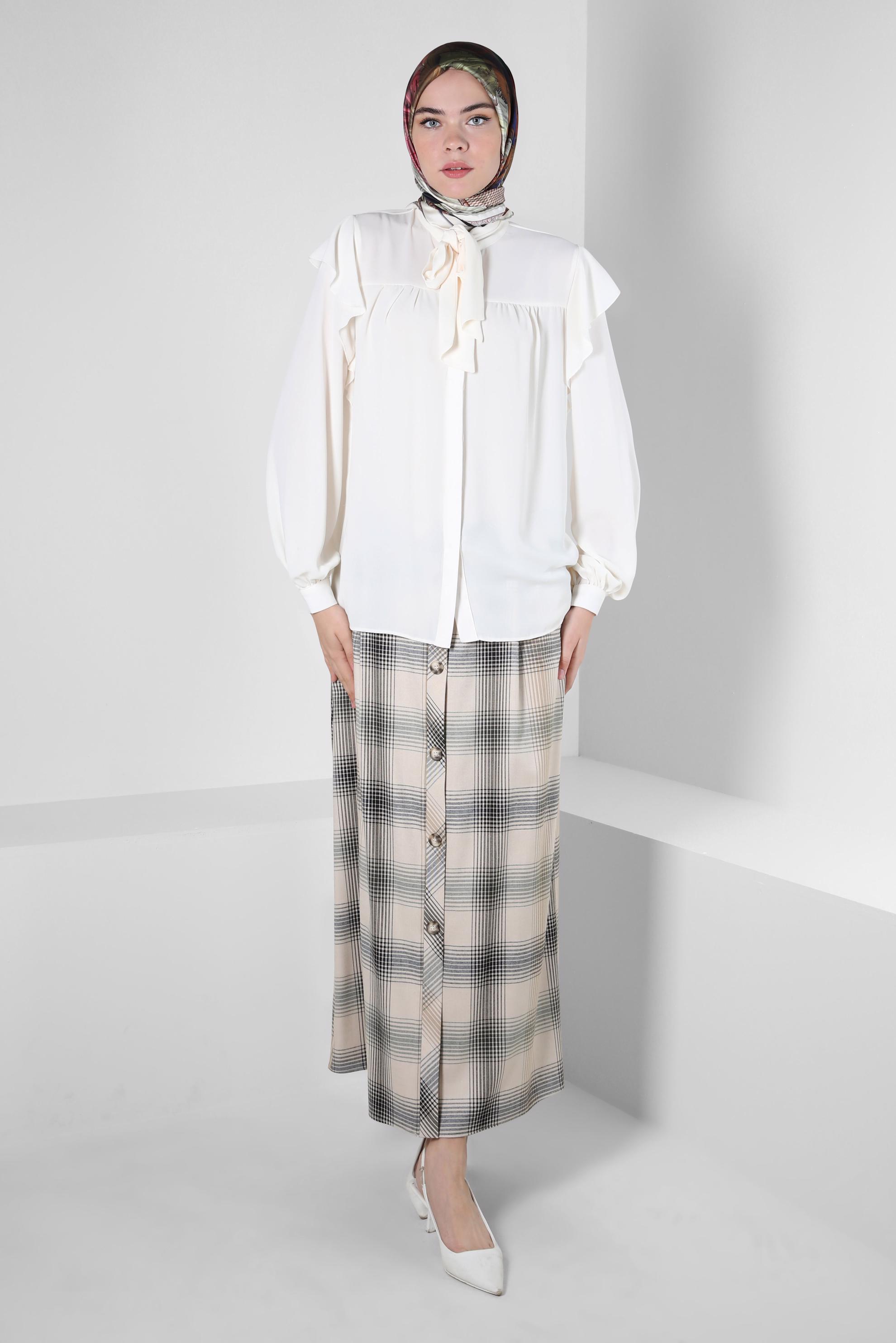 Tesettür giyim BEYAZ YAKASI BAĞLAMALI BLUZ 42705